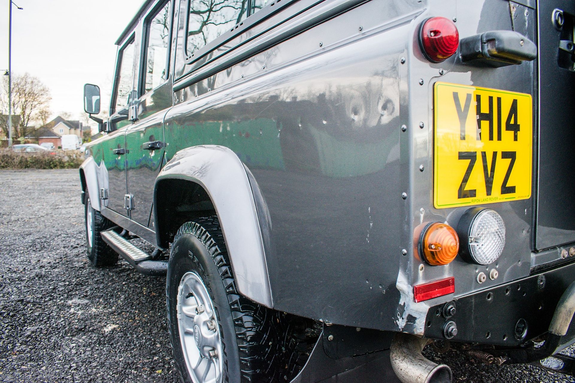 Land Rover Defender 110 XS TD 4 wheel drive utility vehicle Registration Number: YH14 ZVZ Date of - Image 13 of 34