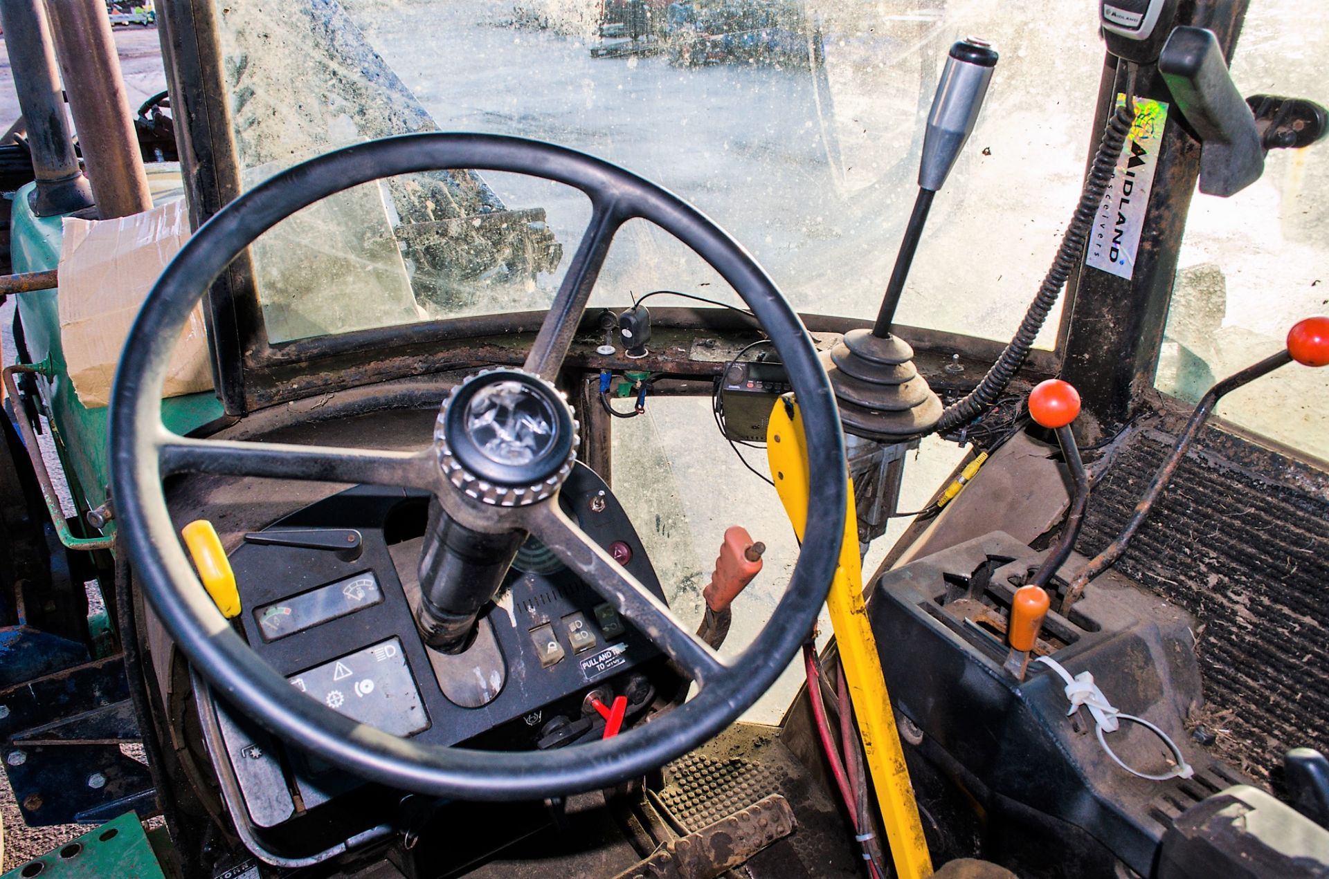 John Deere 3040 diesel tractor Registration Number: C720 FOD Date of Registration: 06/02/1986 S/N: - Image 22 of 25