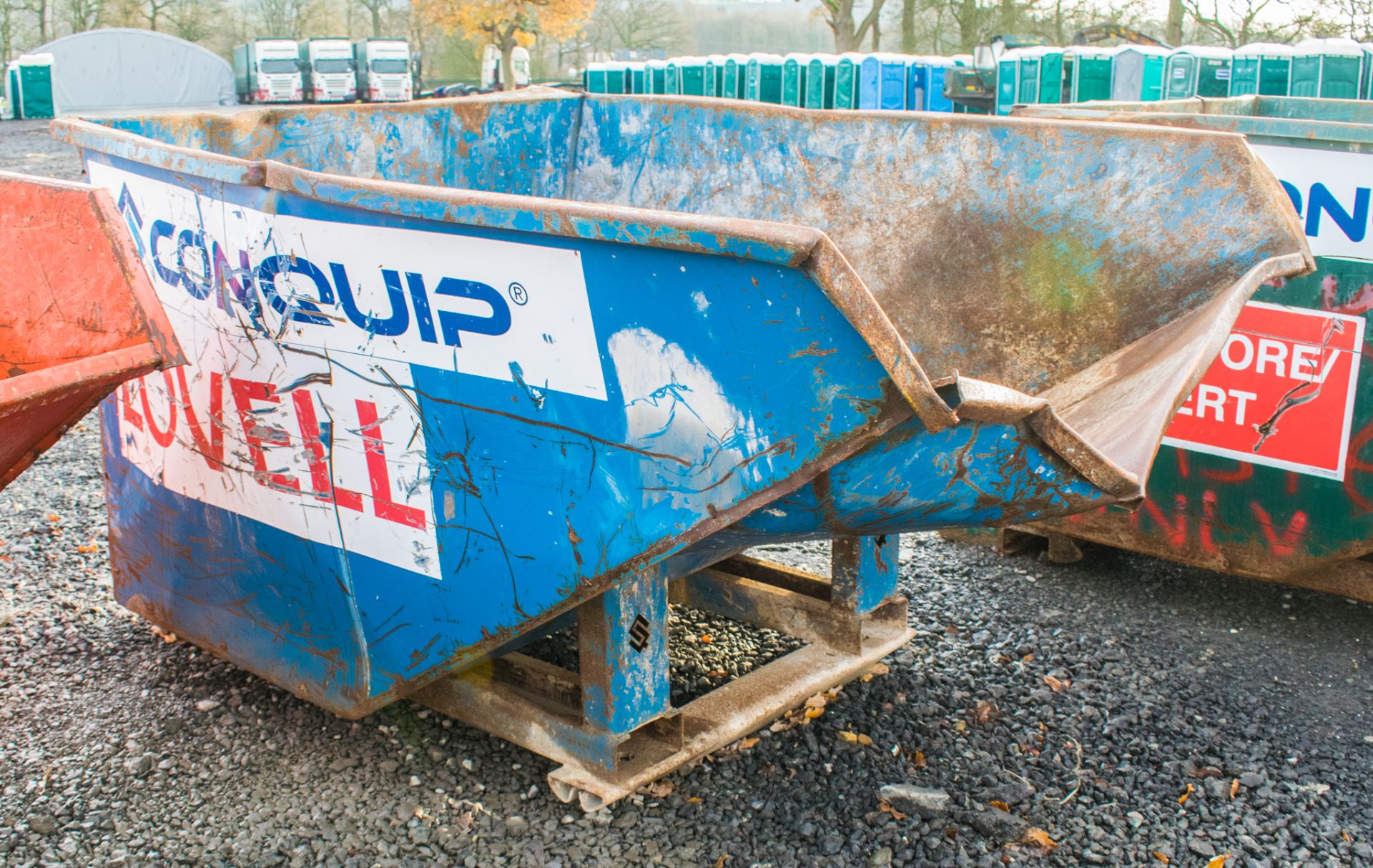 Conquip tipping skip B5