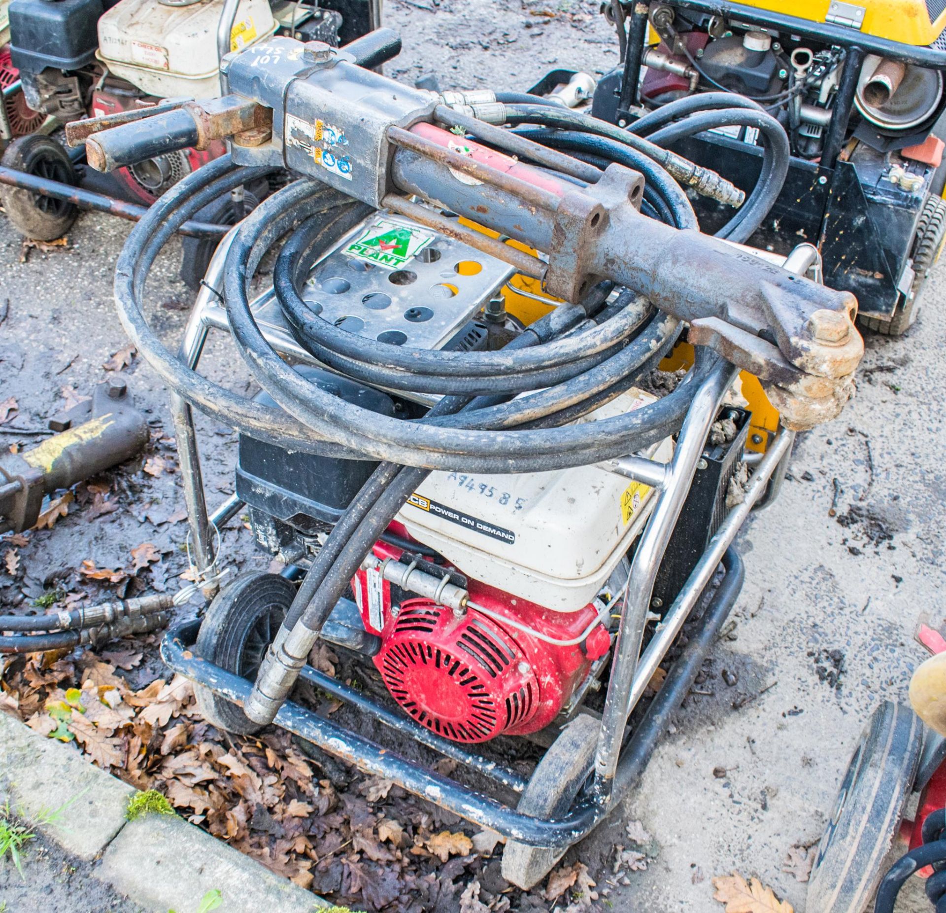 JCB Beaver petrol driven hydraulic power pack c/w anti-vibe breaker & hoses A949585 - Image 2 of 2