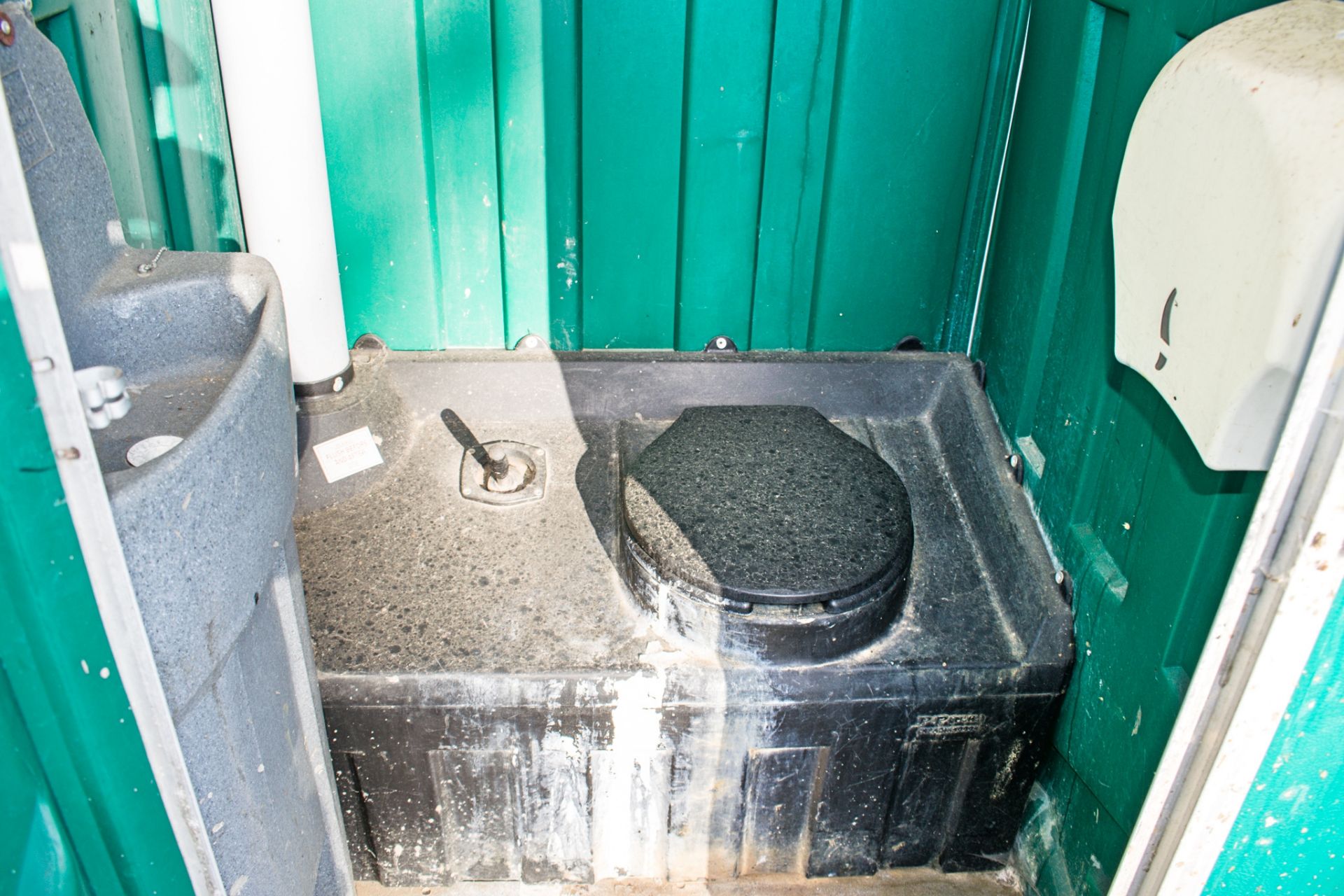 Portable plastic toilet - Image 2 of 2