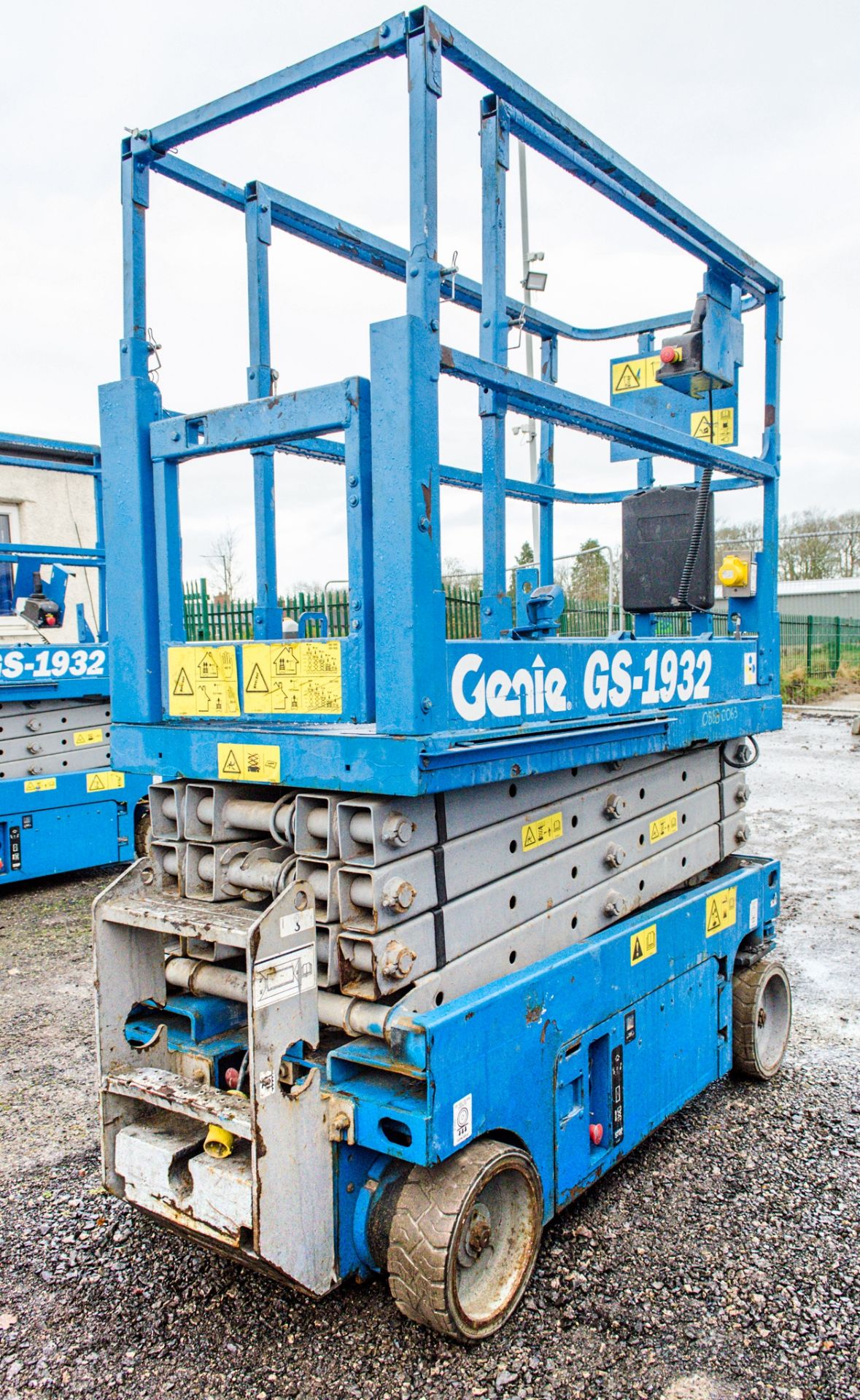 Genie GS1932 battery electric scissor lift access platform Recorded Hours: 193 08830063 - Image 2 of 4