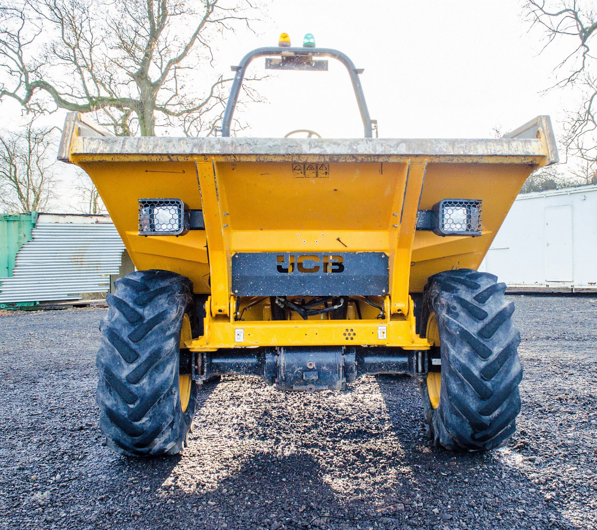 JCB 6 tonne straight skip dumper Year: 2018 S/N: J2561407 Recorded Hours: 606 ML68 AEO - Image 5 of 22