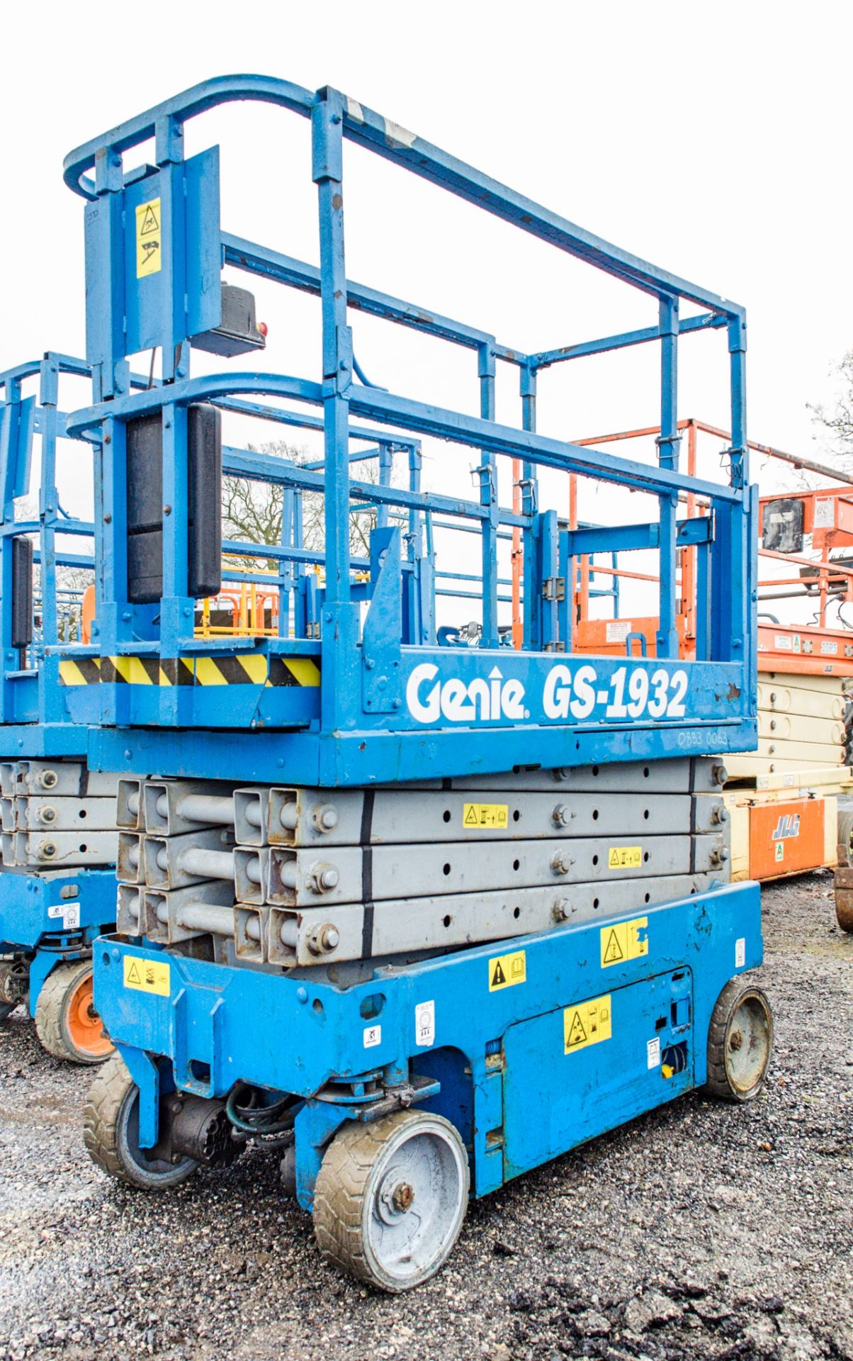 Genie GS1932 battery electric scissor lift access platform Recorded Hours: 193 08830063