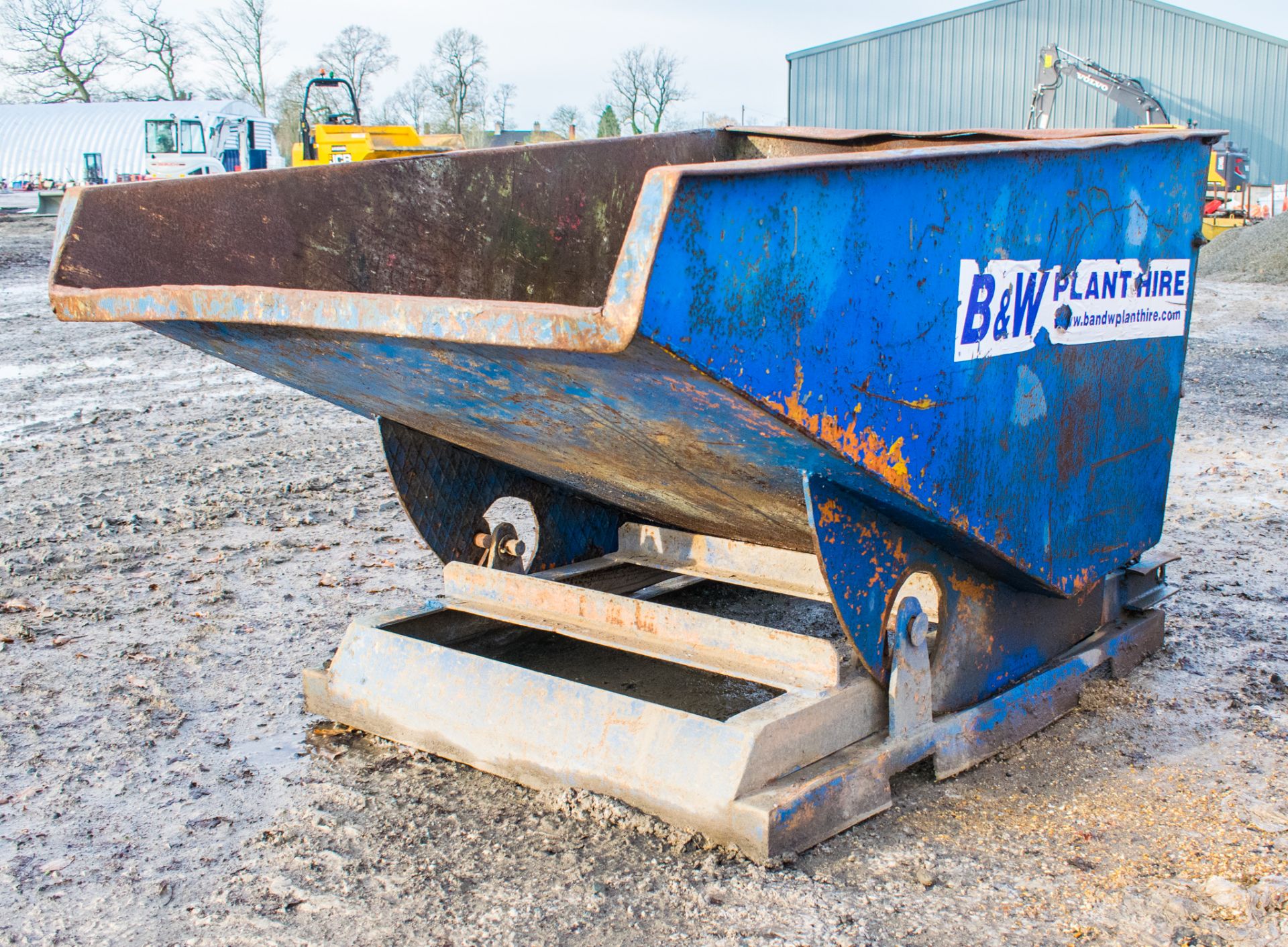 Tipping skip 21708