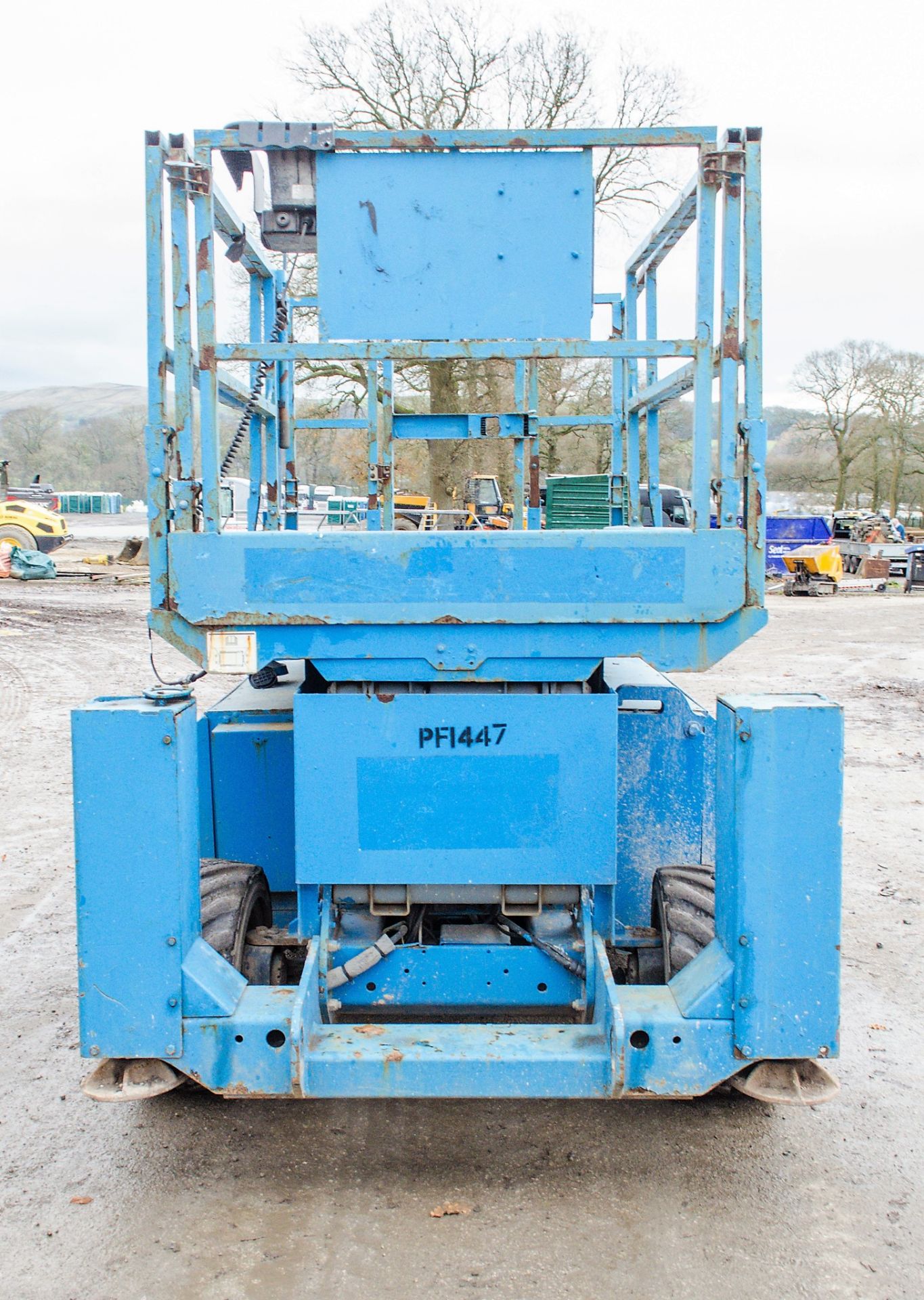 Genie GS3268RT diesel driven rough terrain fork lift truck Year: 2009 S/N: 52720 Recorded Hours: - Image 6 of 11