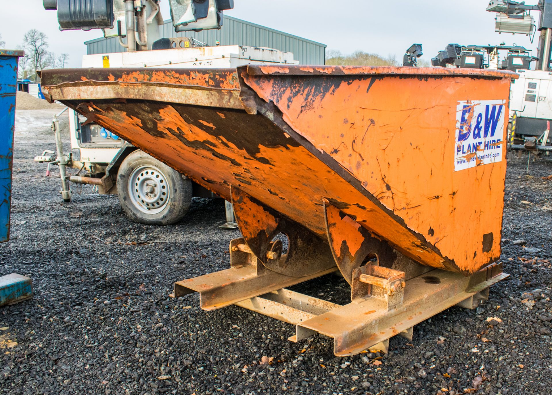 Conquip tipping skip T511