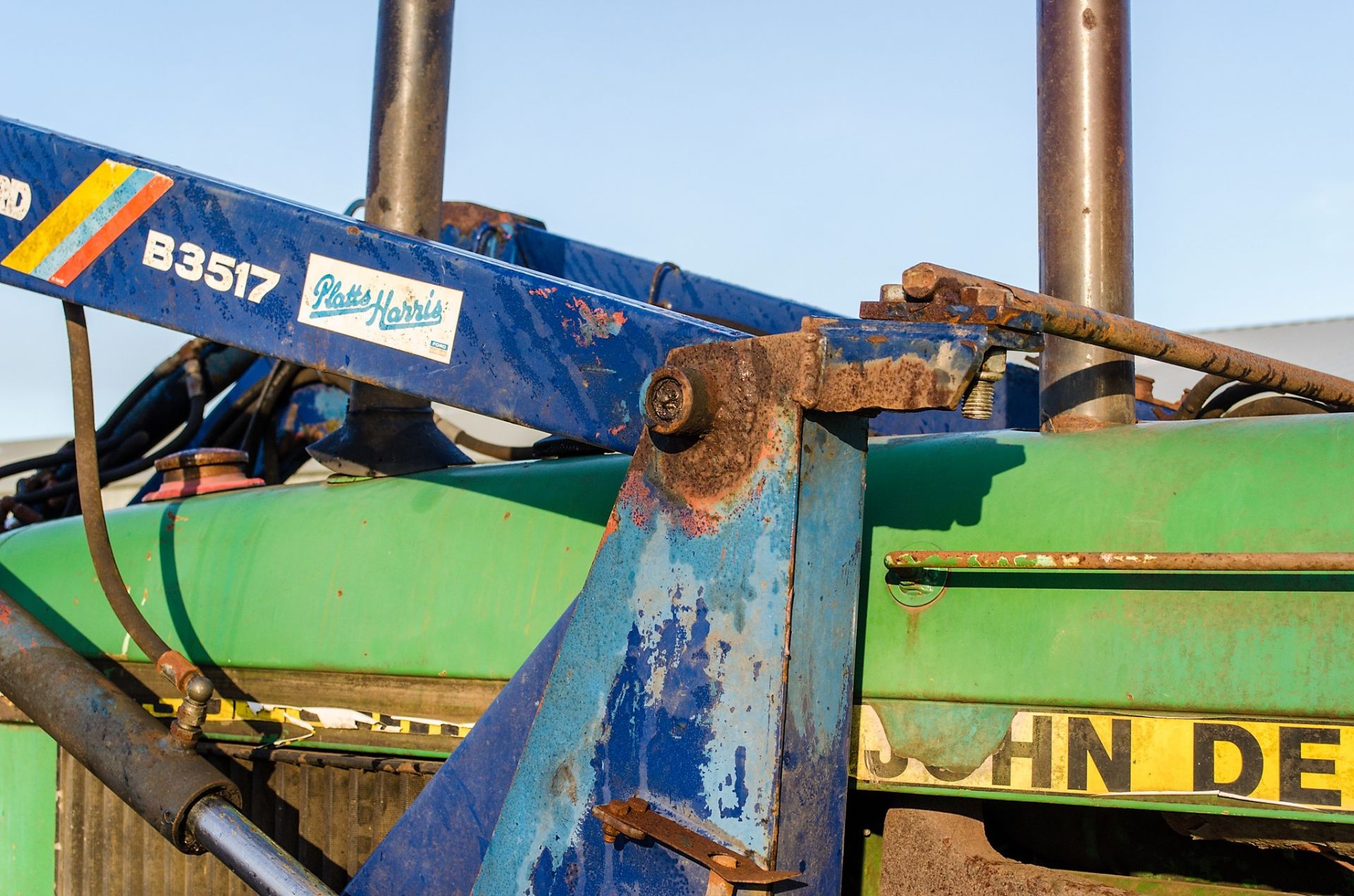 John Deere 3040 diesel tractor Registration Number: C720 FOD Date of Registration: 06/02/1986 S/N: - Image 11 of 25