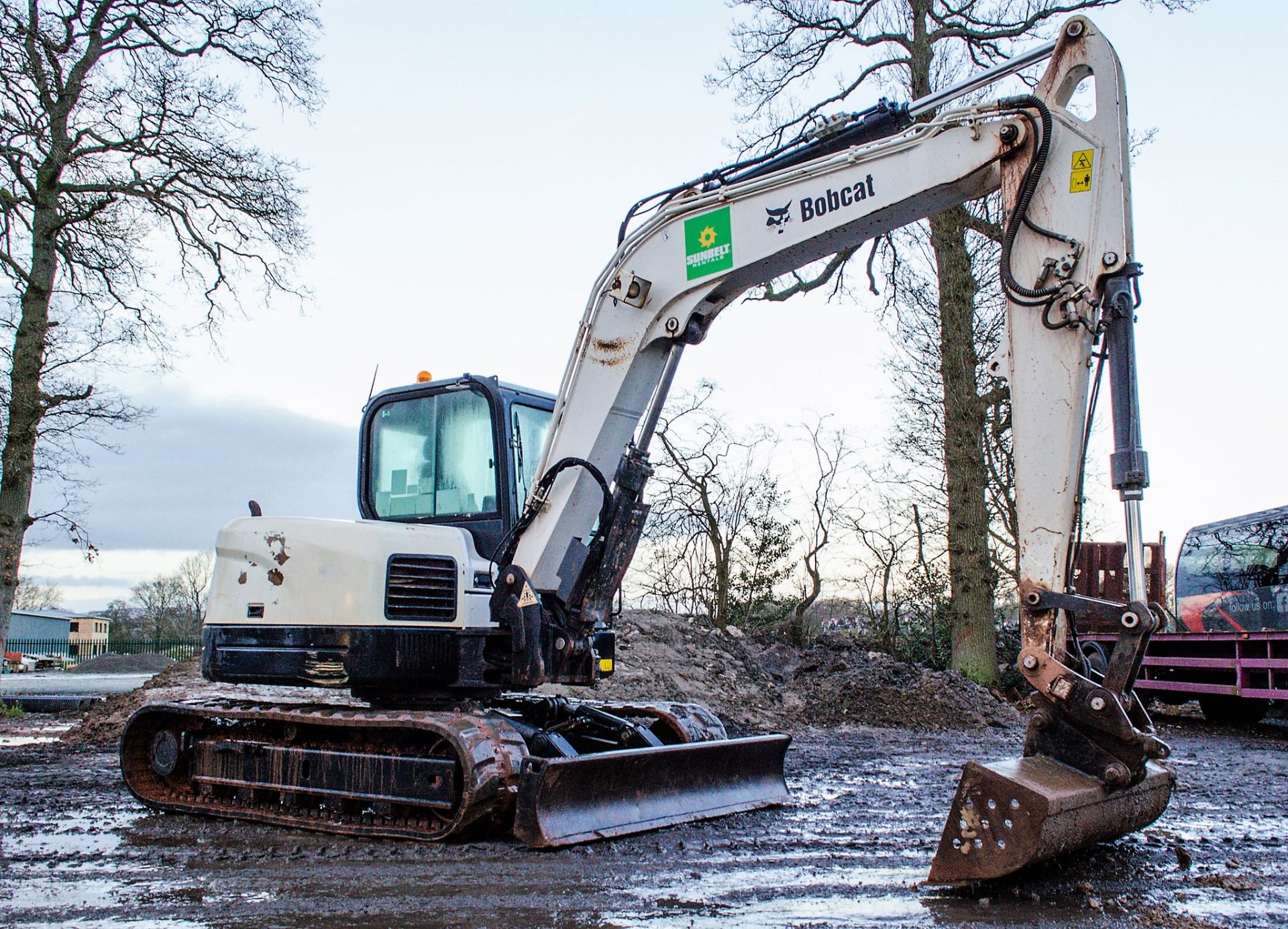 Bobcat E85 8.5 tonne rubber tracked mini excavator Year: 2014 S/N: 11966 Recorded Hours: 3664 blade, - Image 2 of 20