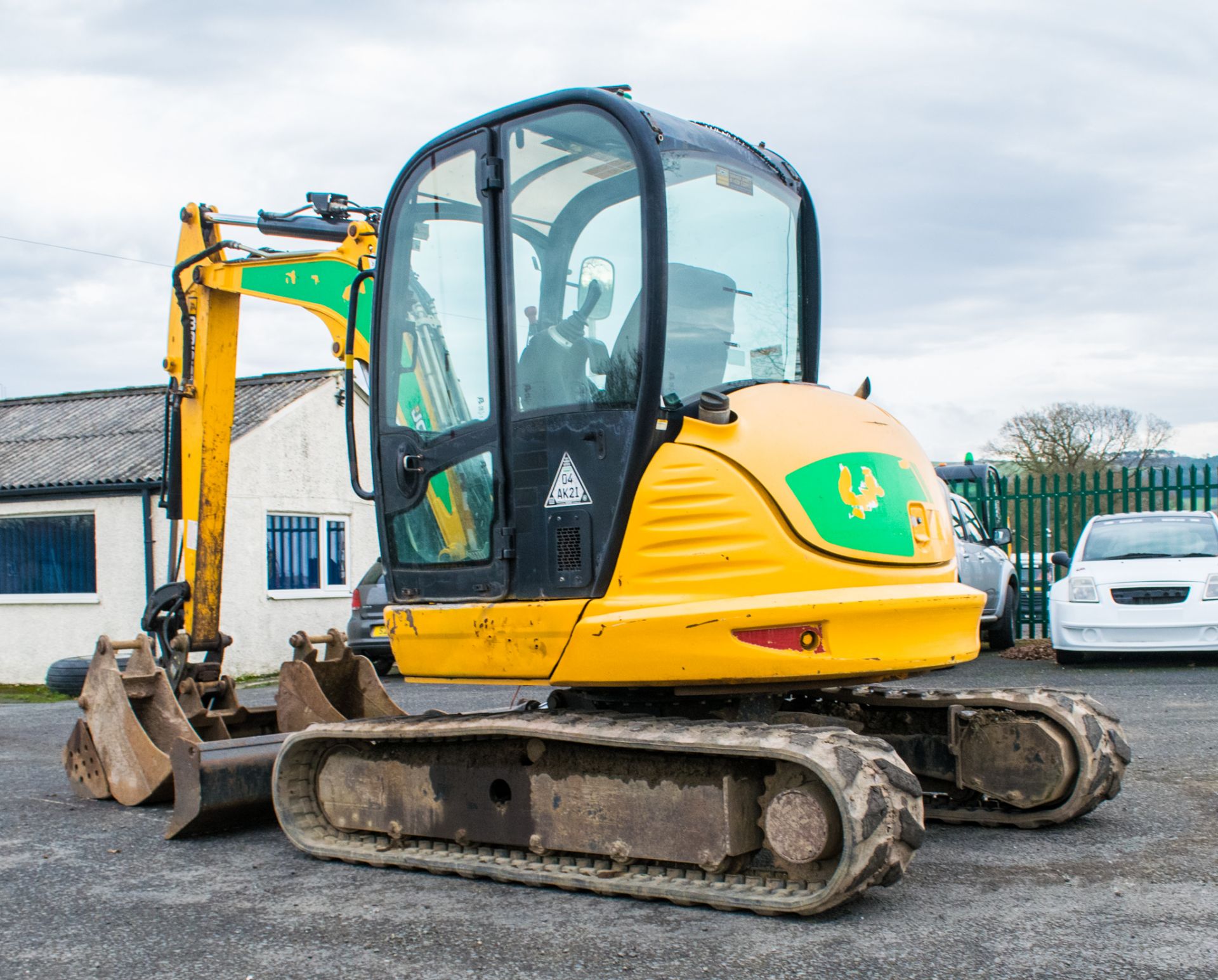 JCB 8055 ZTS 5.5 tonne rubber tracked excavator Year: 2014 S/N: 60700 Recorded Hours: 2647 piped, - Image 4 of 19