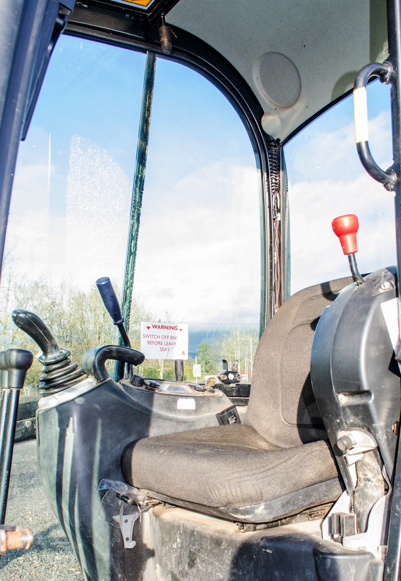 JCB 801.6 1.5 tonne rubber tracked mini excavator Year: 2013 S/N: 2071477 Recorded Hours: 1477 - Image 21 of 25