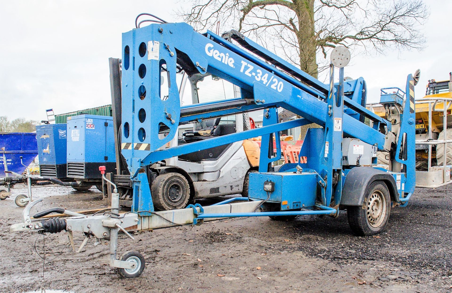 Genie TZ-34/20 battery electric fast tow articulated boom access platform Year: 2007 S/N: 3407-554