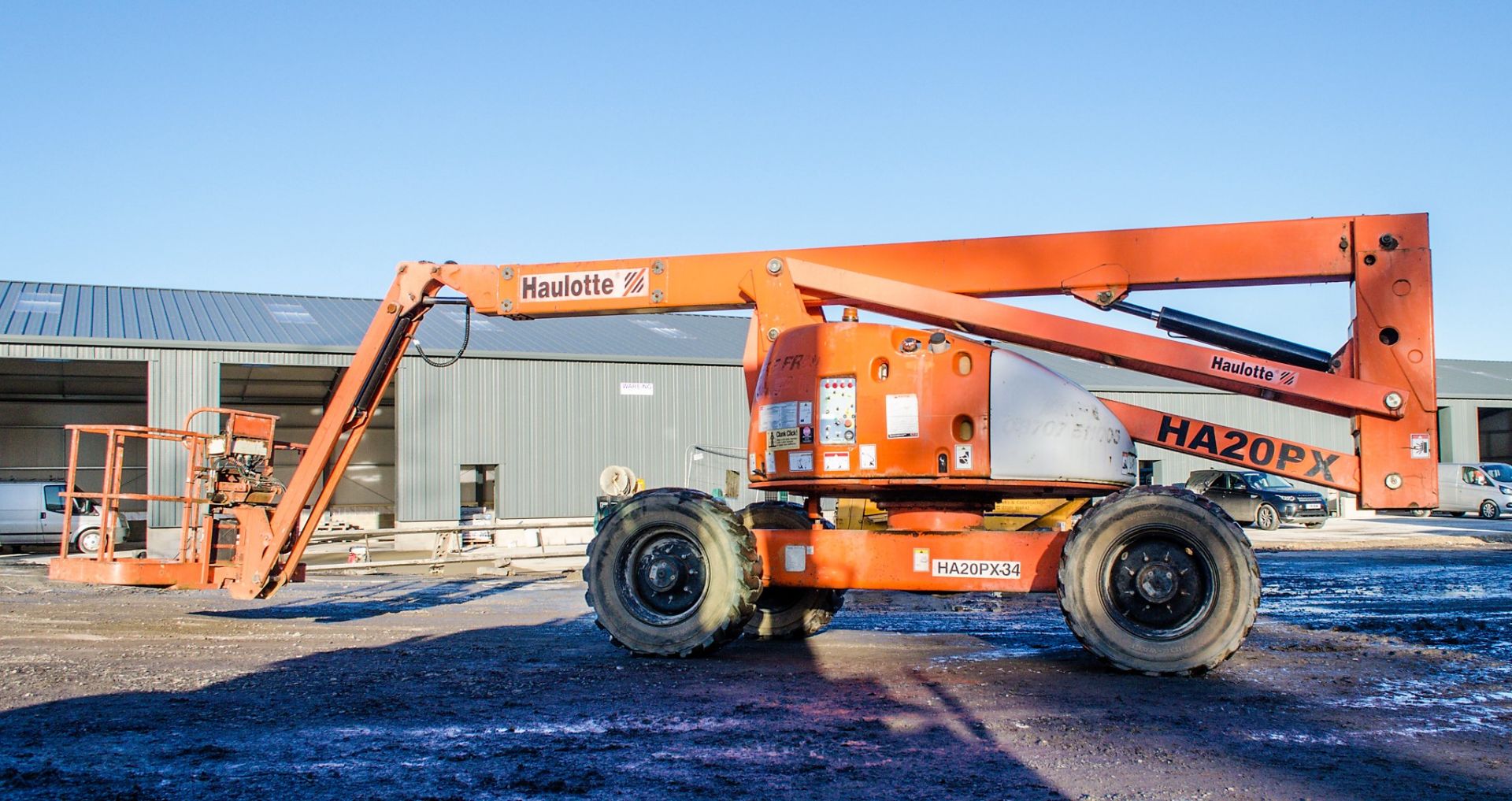 Haulotte HA20PX 20 metre diesel driven 4WD articulated boom access platform Year: 2004 S/N: AD108793 - Image 5 of 15