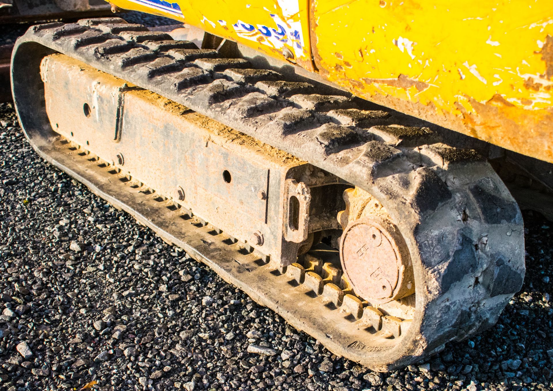 JCB 8014 CTS 1.4 tonne rubber tracked excavator Year: 2014 S/N: 2070488 Recorded Hours: 1533 - Image 9 of 17