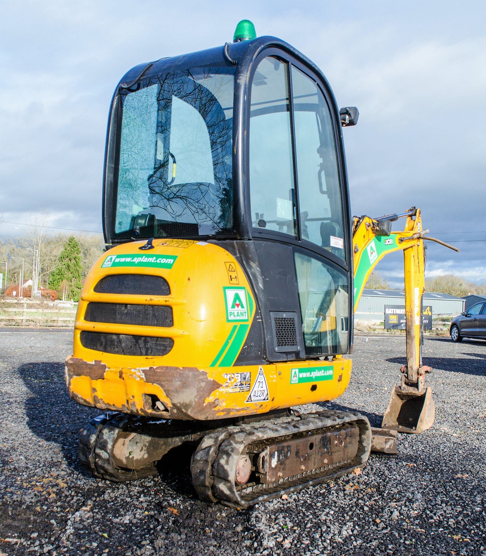 JCB 801.6 1.5 tonne rubber tracked mini excavator Year: 2013 S/N: 2071477 Recorded Hours: 1477 - Image 3 of 25