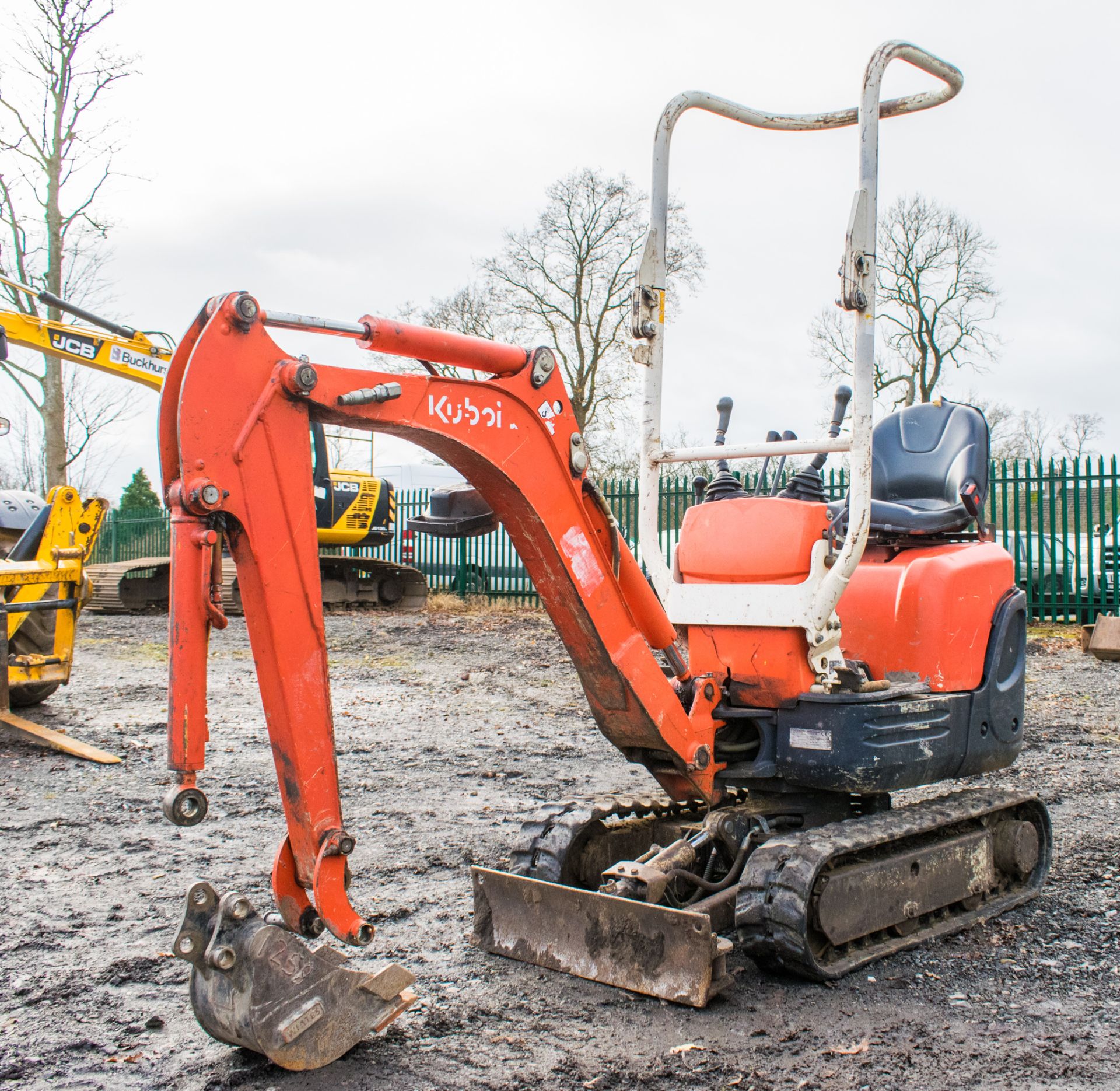 Kubota K008-3 0.8 tonne rubber tracked micro excavator Year: 2011 S/N: 22391   EXC111 Recorded