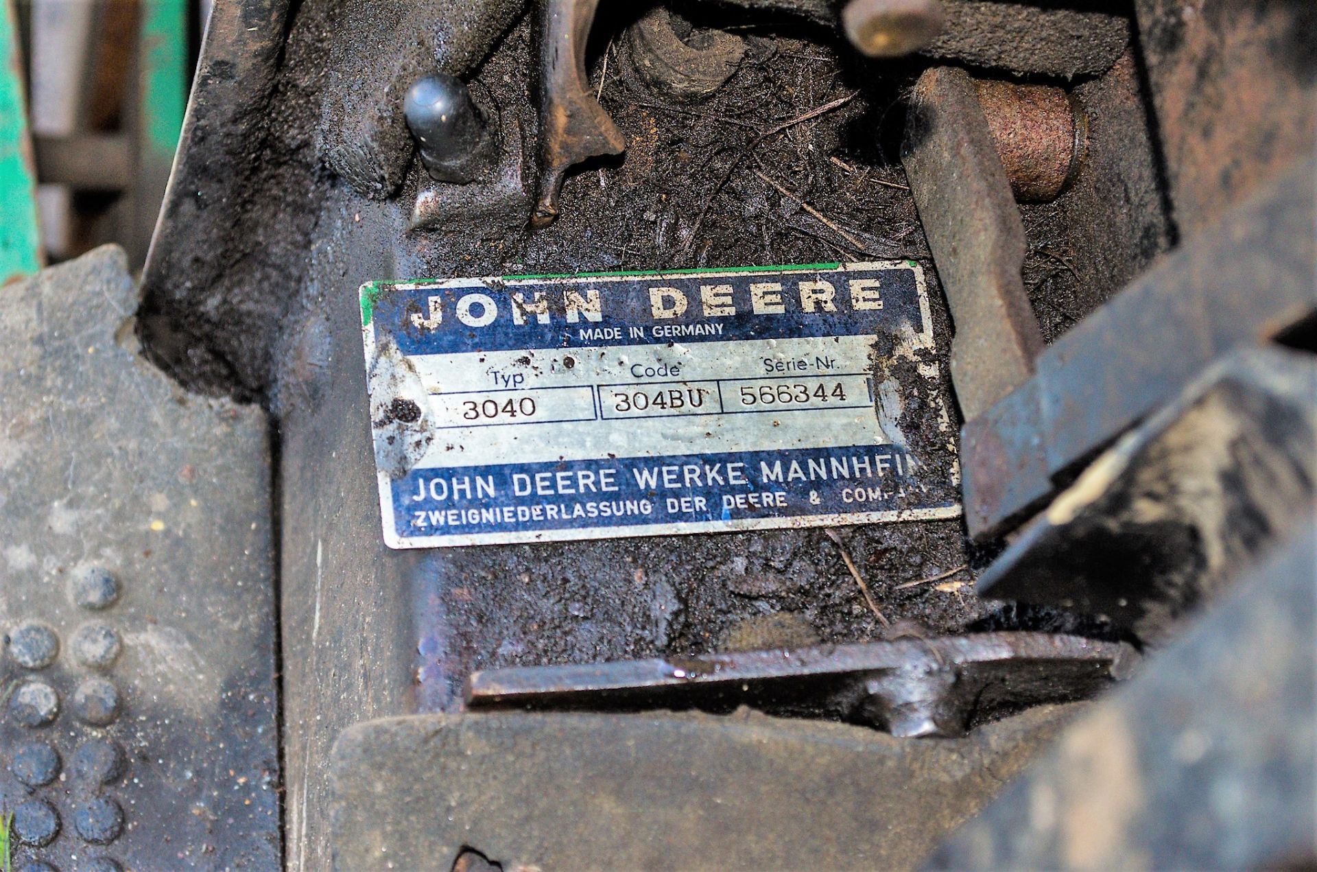 John Deere 3040 diesel tractor Registration Number: C720 FOD Date of Registration: 06/02/1986 S/N: - Image 25 of 25
