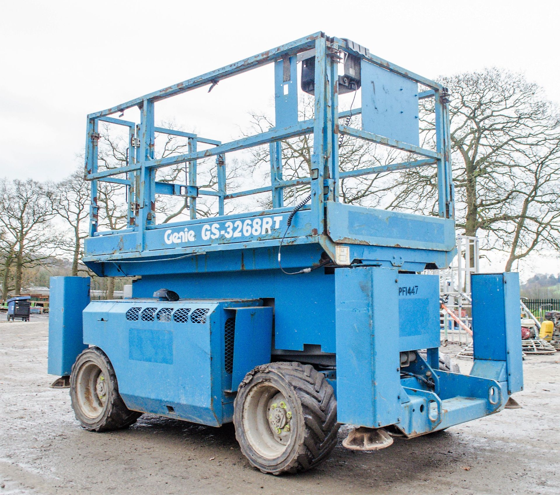 Genie GS3268RT diesel driven rough terrain fork lift truck Year: 2009 S/N: 52720 Recorded Hours: - Image 2 of 11