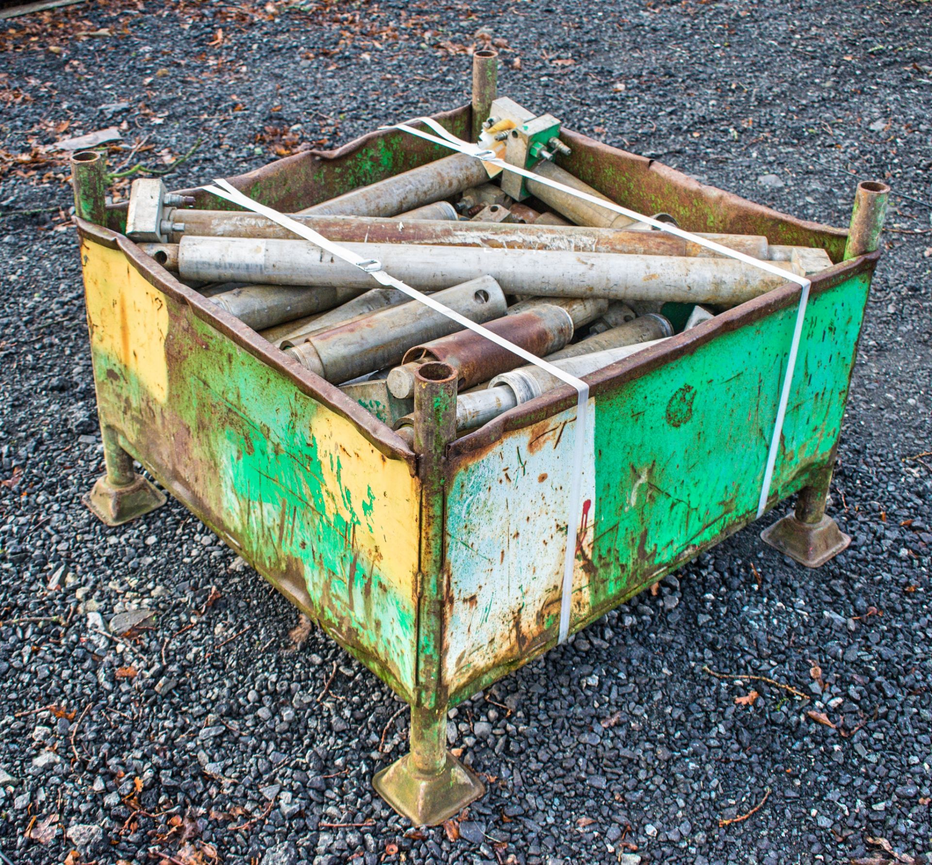 Stillage of hydraulic rams for man hole box connectors