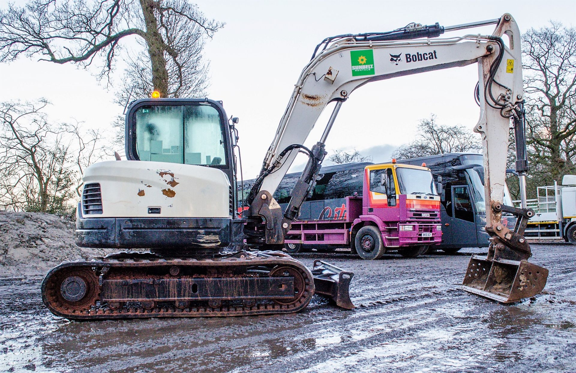 Bobcat E85 8.5 tonne rubber tracked mini excavator Year: 2014 S/N: 11966 Recorded Hours: 3664 blade, - Image 8 of 20