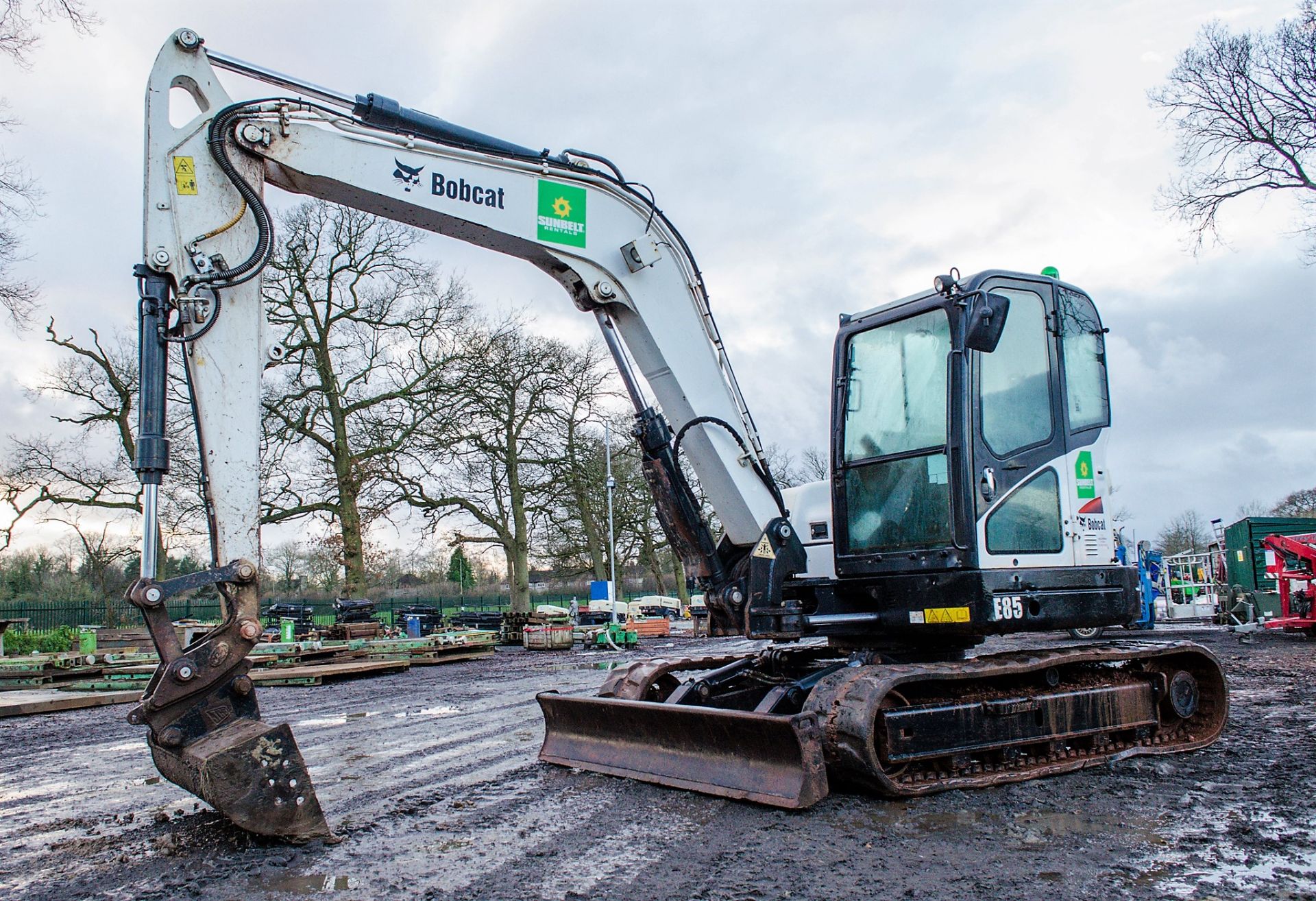 Bobcat E85 8.5 tonne rubber tracked mini excavator Year: 2014 S/N: 11966 Recorded Hours: 3664 blade,