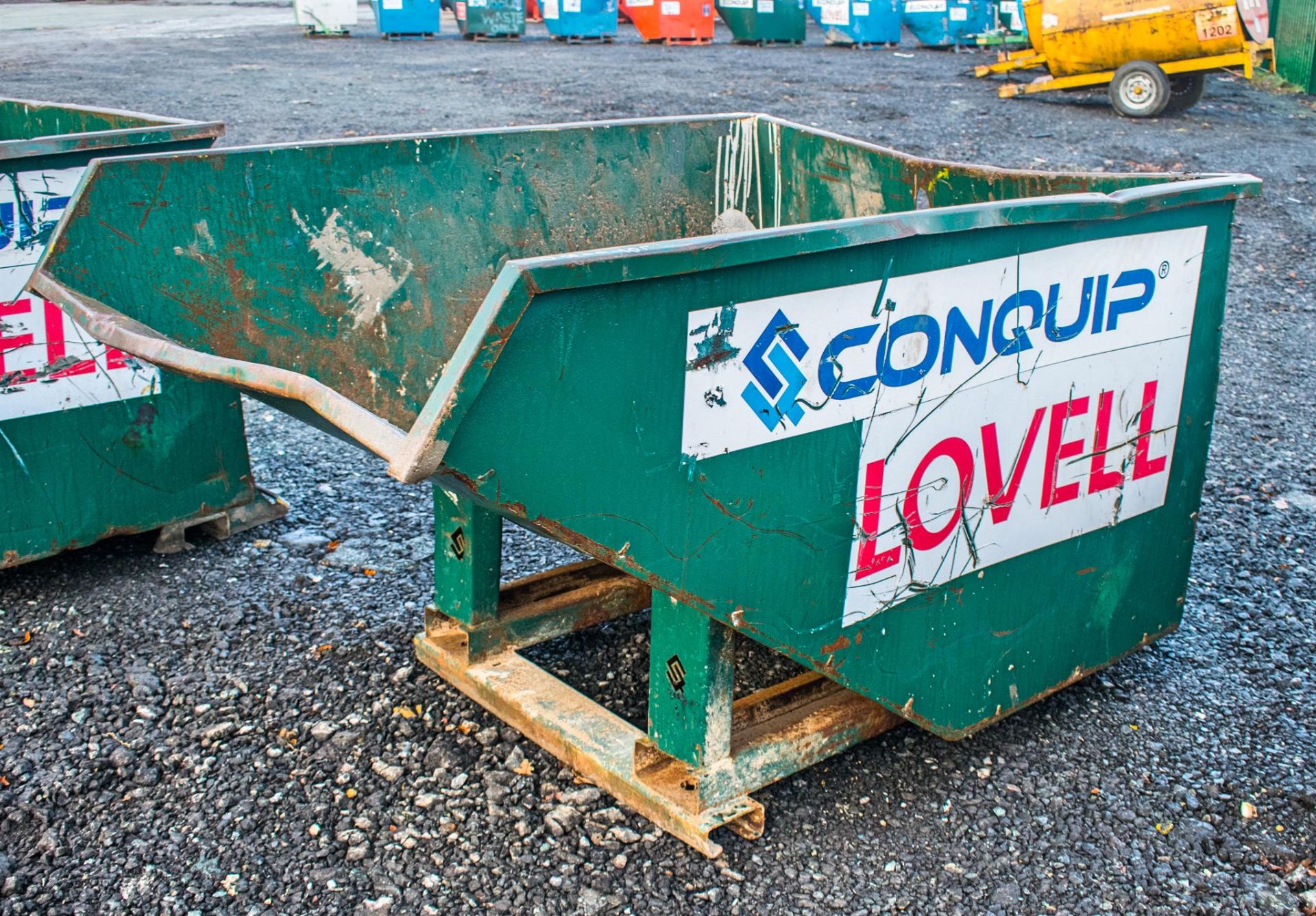 Conquip tipping skip