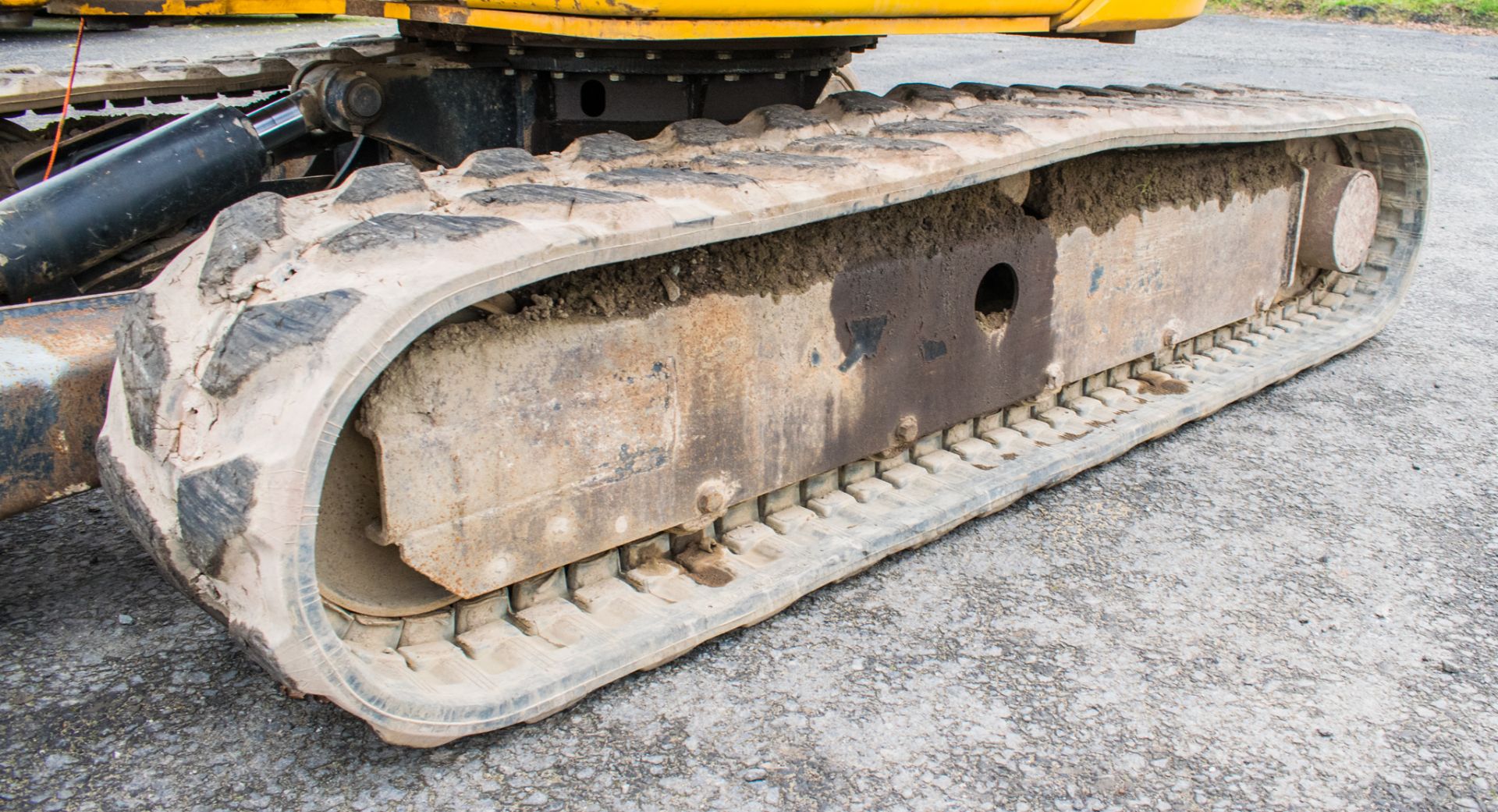 JCB 8055 ZTS 5.5 tonne rubber tracked excavator Year: 2014 S/N: 60700 Recorded Hours: 2647 piped, - Image 9 of 19