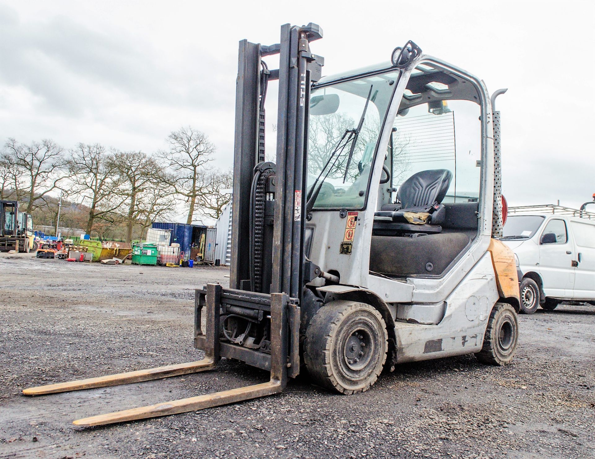 Still RX60-25 2.5 tonne gas powered fork lift truck Year: 2010 S/N: A00030 Recorded Hours: 10648
