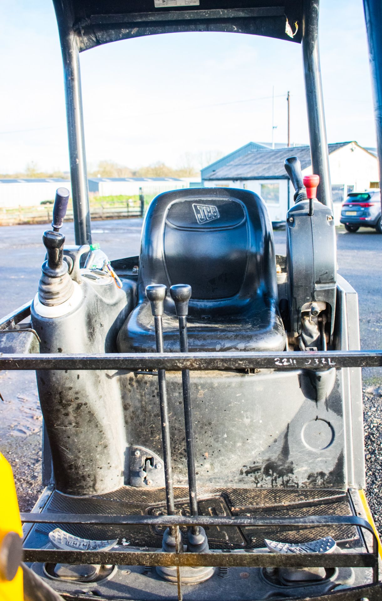 JCB 8014 CTS 1.4 tonne rubber tracked excavator Year: 2014 S/N: 2070479 Recorded Hours: 2371 - Image 15 of 17