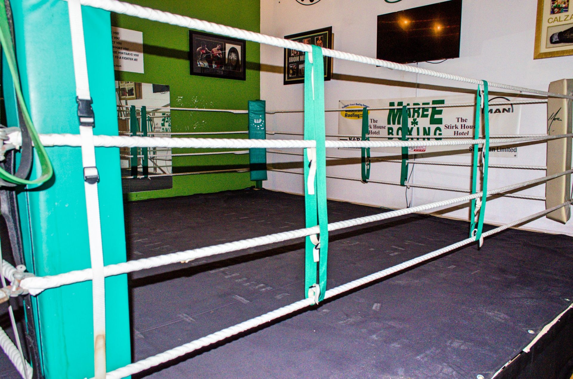 16ft x 16ft competition boxing ring c/w 2 Ringside 5ft boxing bags ** No VAT on hammer price but VAT - Image 5 of 12