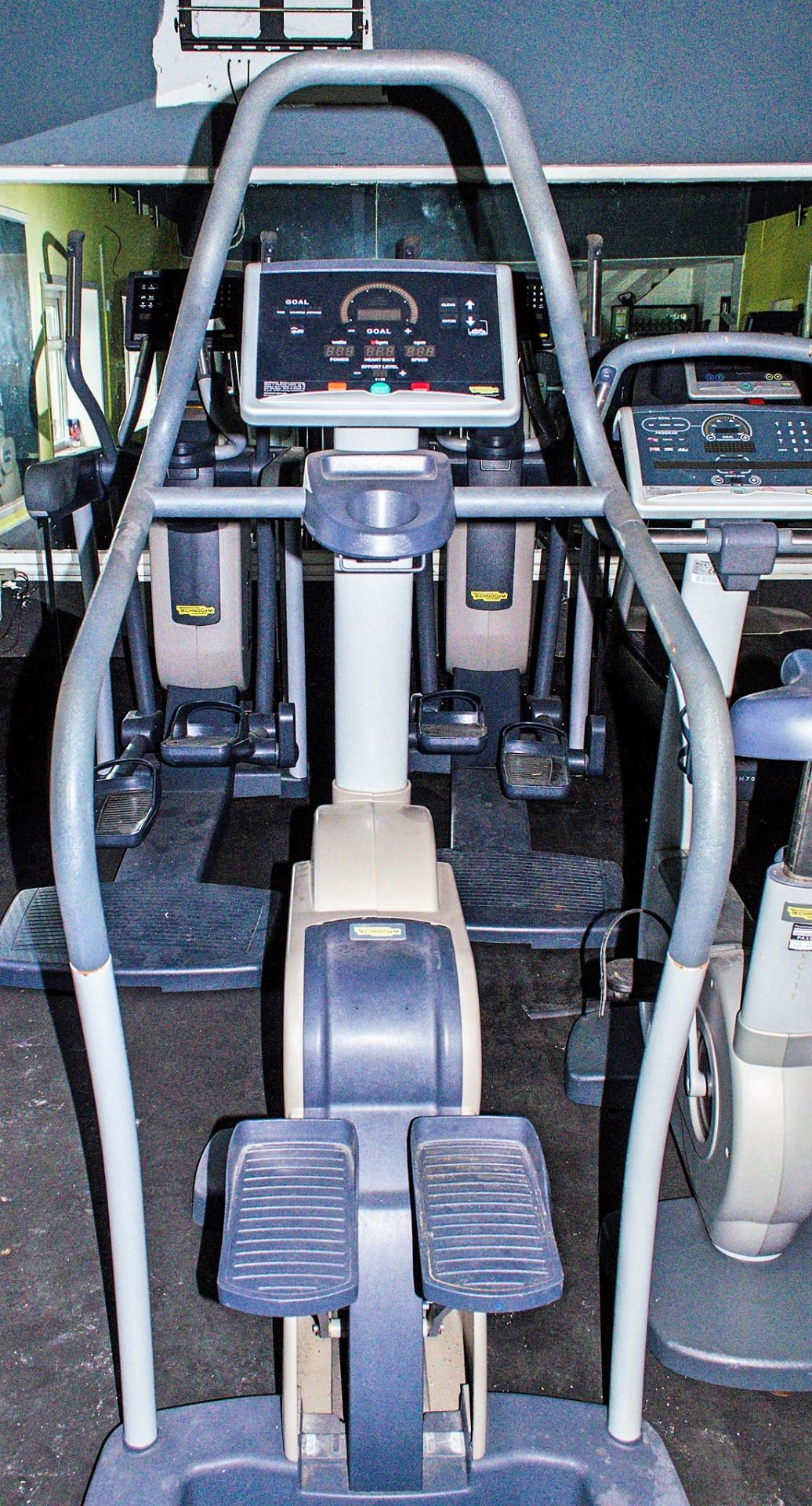 Technogym Excite 700i stepper ** No VAT on hammer price but VAT will be charged on buyers - Image 3 of 4