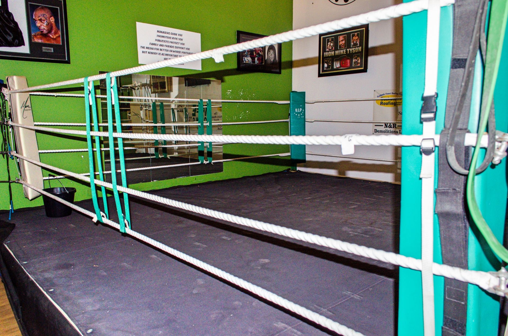 16ft x 16ft competition boxing ring c/w 2 Ringside 5ft boxing bags ** No VAT on hammer price but VAT - Image 6 of 12