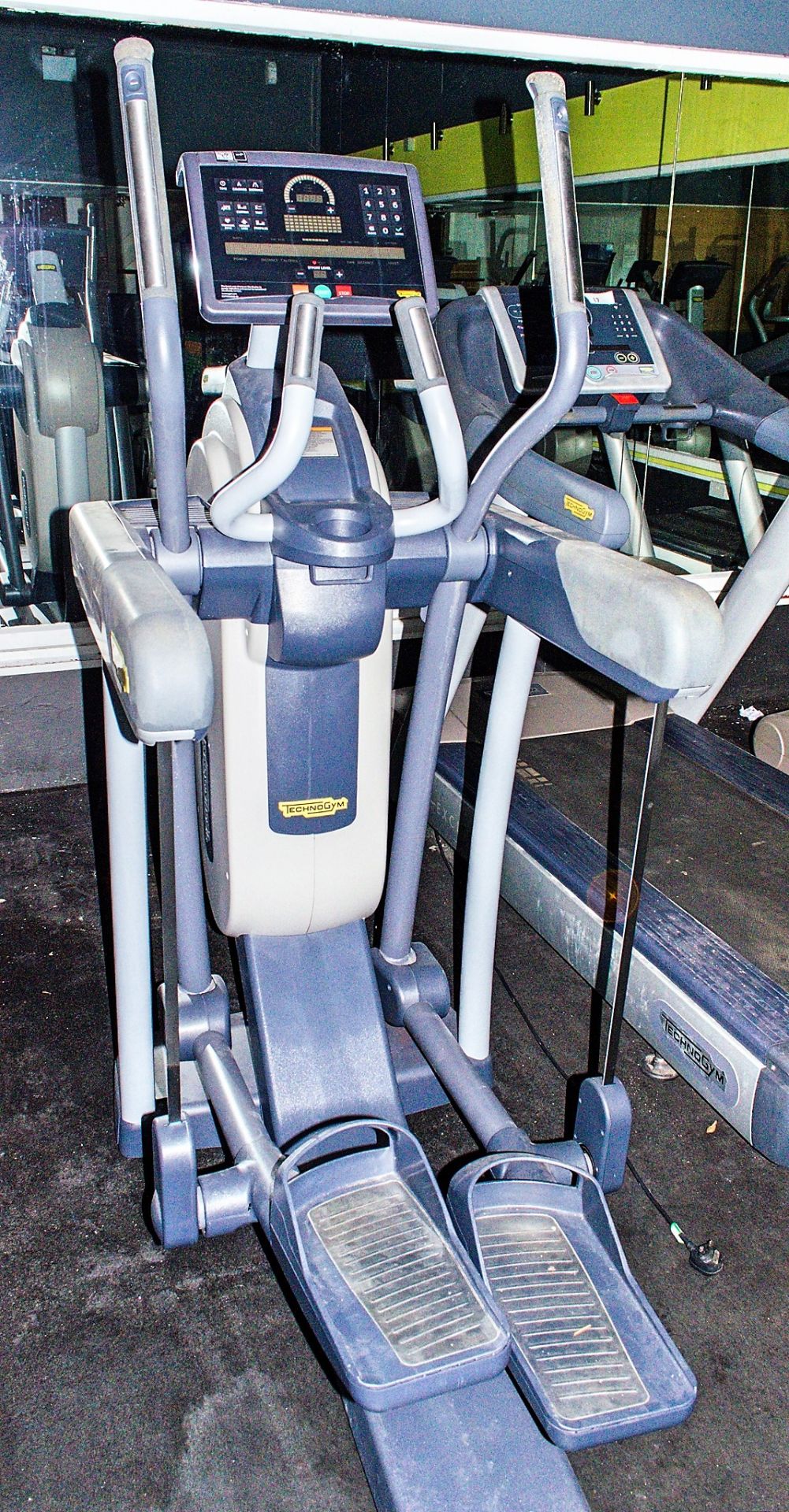 Technogym Exite+ 700i vario cross trainer ** No VAT on hammer price but VAT will be charged on - Image 3 of 5