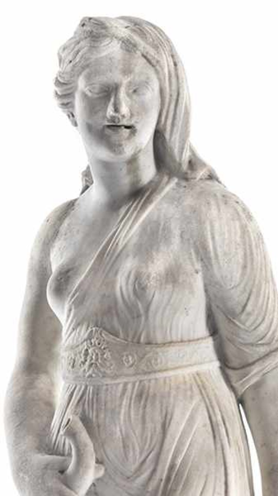 Marmorfigur einer antik gekleideten Jagdgehilfin der Göttin Diana< - Bild 2 aus 4
