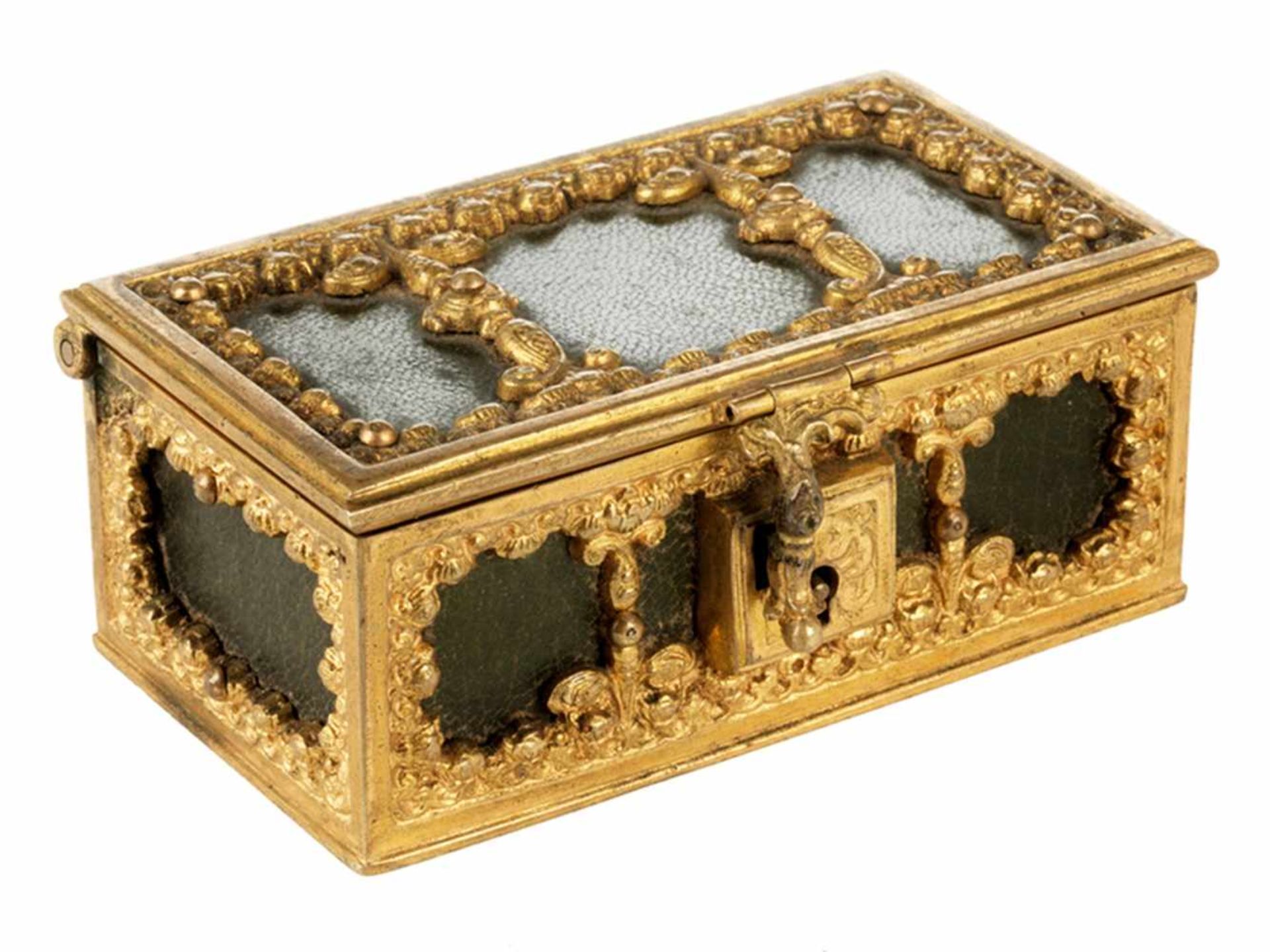Kästchen im barocken Stil 4,3 x 10,3 x 5,8 cm. Bodenseitig geprägte Nummer "41". Italien, 19. - Bild 4 aus 4
