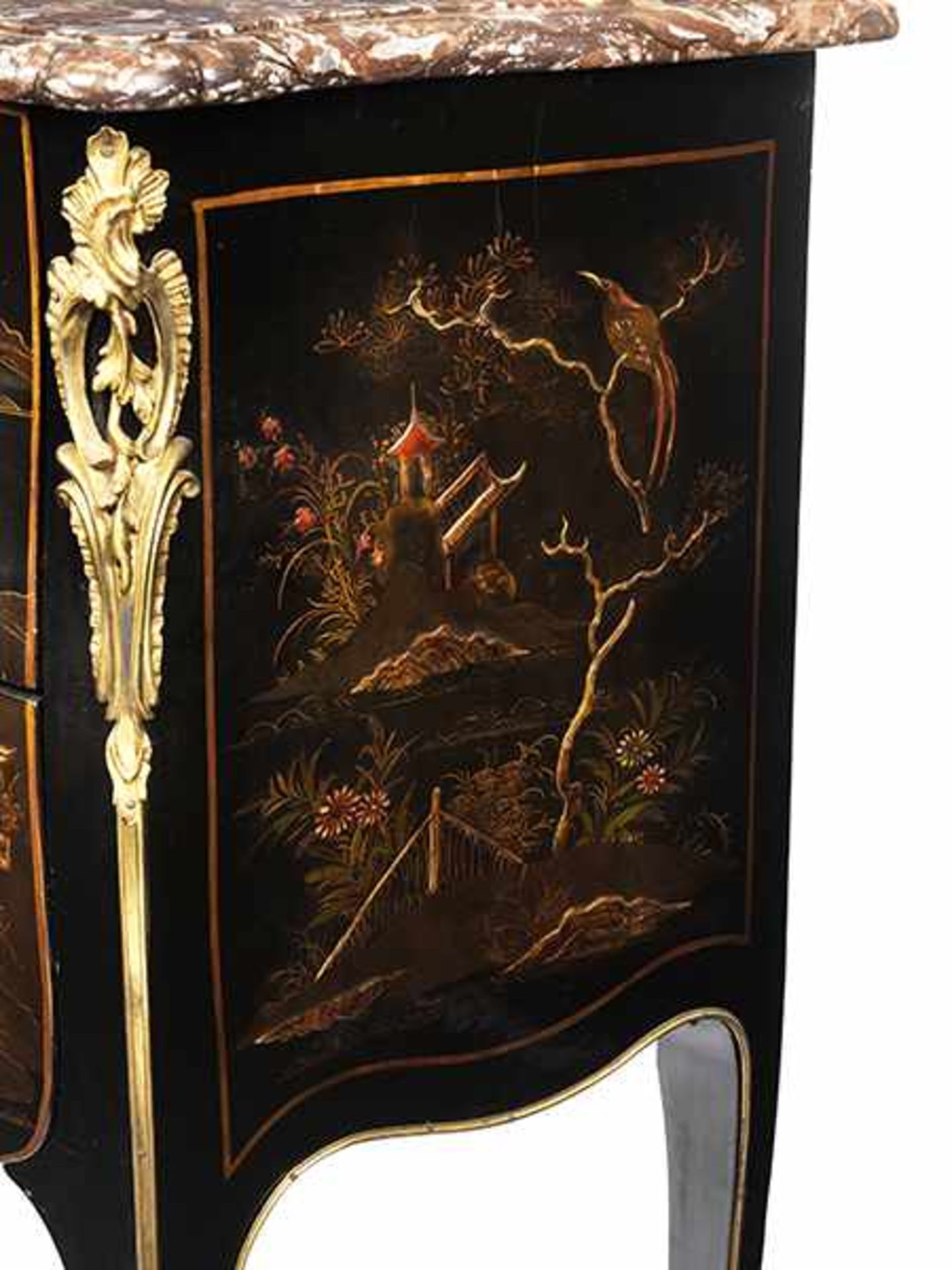 A Louis XV black lacquered commode - Bild 6 aus 7