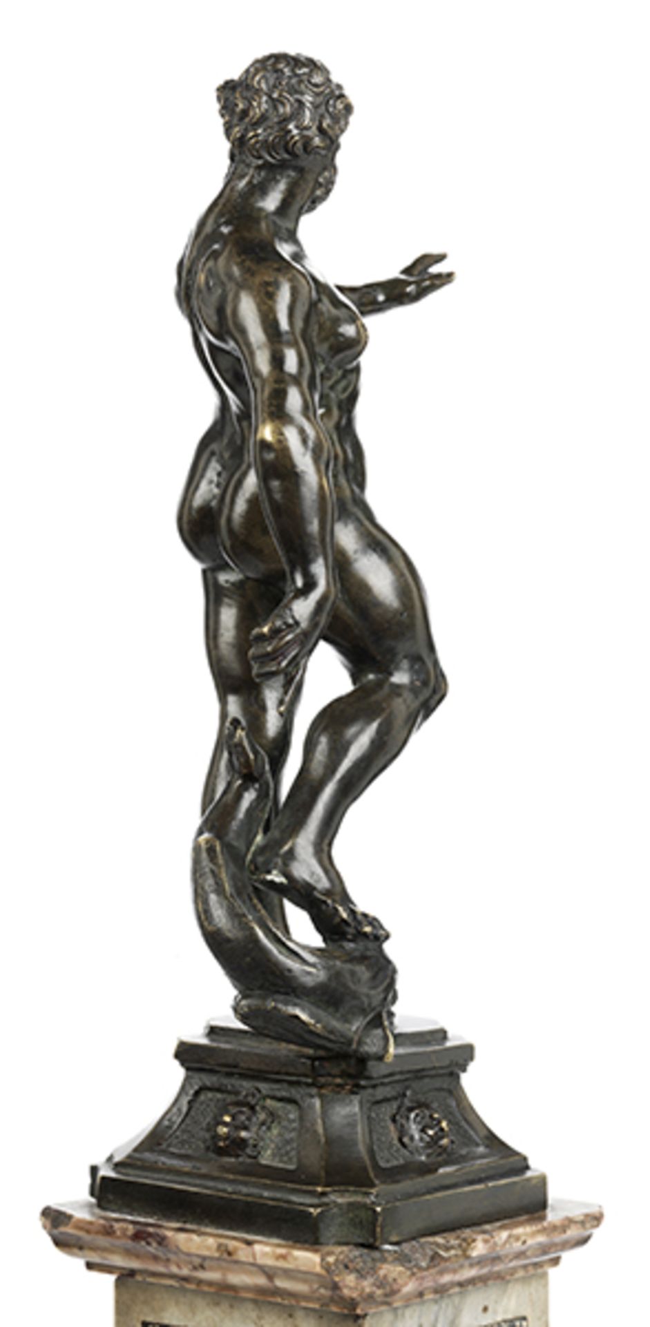 Bronzestatuette des Neptun Höhe der Figur: 28 cm. Gesamthöhe: 45 cm. 18. Jahrhundert. Nach der - Bild 6 aus 8