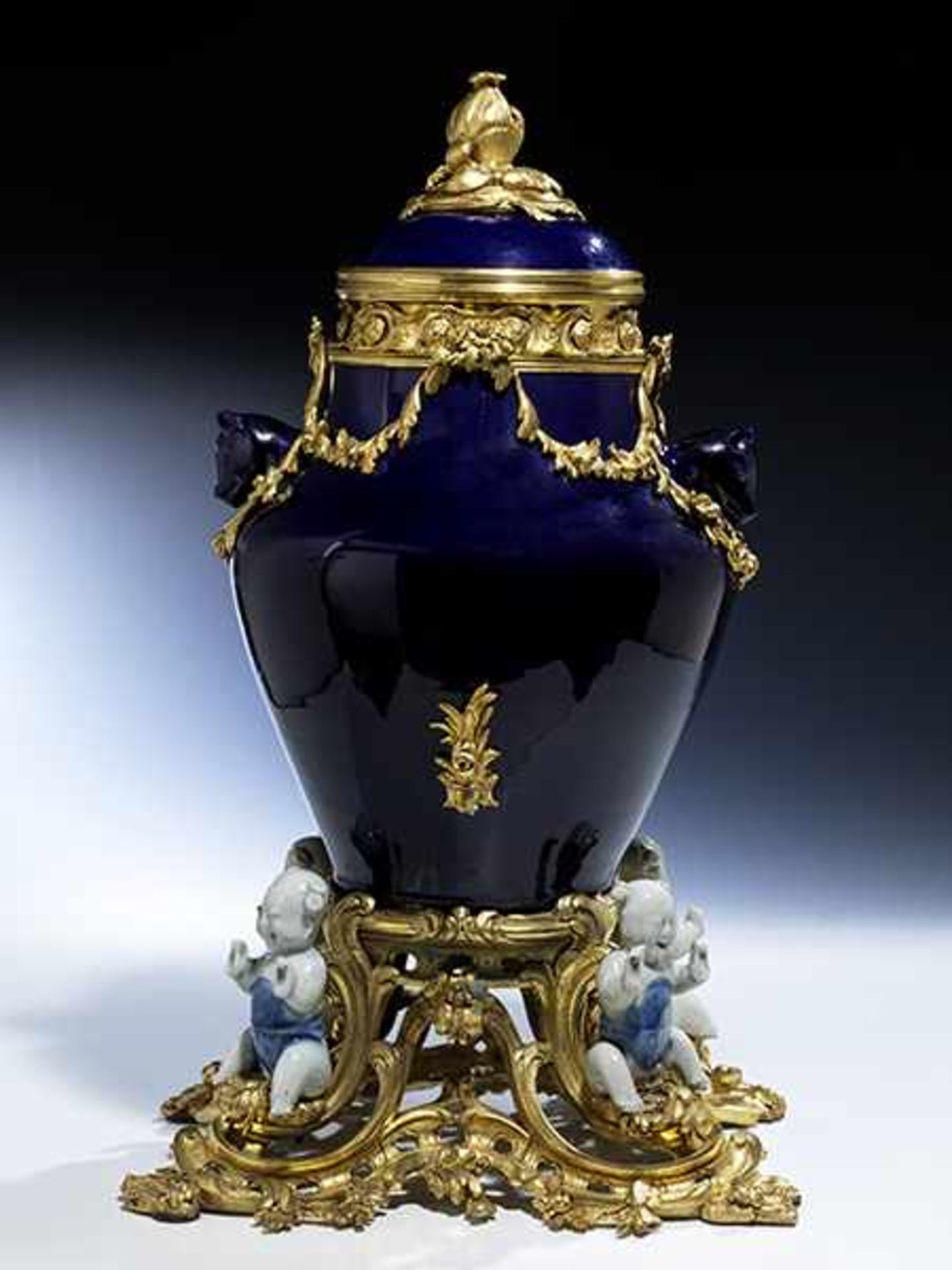 Magnificent French Louis XV table vase (or table fountain)