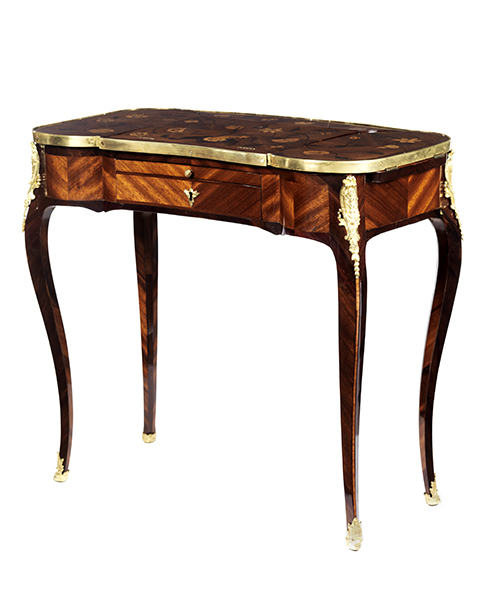 Louis XV-Poudreuse Höhe: 73 cm. Breite: 79 cm. Tiefe: 43 cm. Unter der Zarge signiert "J.B. - Image 5 of 10