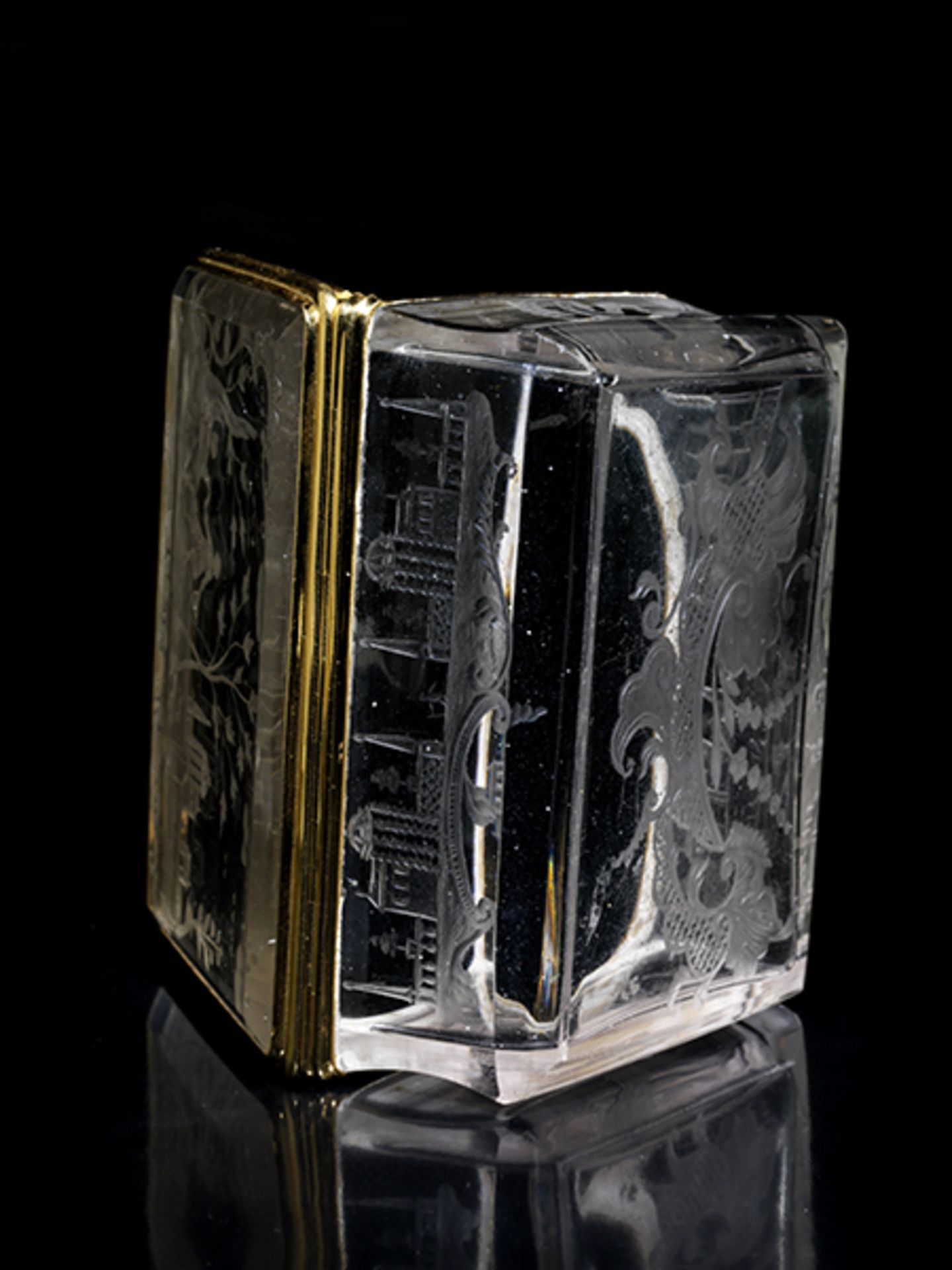 Barocke Bergkristalldose 3,3 x 8,3 x 6,2 cm. Gewicht: 160 g. Deutschland, um 1735/40. - Bild 3 aus 4