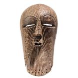 Kifwebe-Maske Höhe: 36 cm. Songye, Demokratische Republik Kongo. Für das Volk der Songye typische