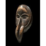 Maske der Dan Höhe: 30,5 cm. Elfenbeinküste, Volk der Dan. "Gägon" genannte Schnabelmaske der