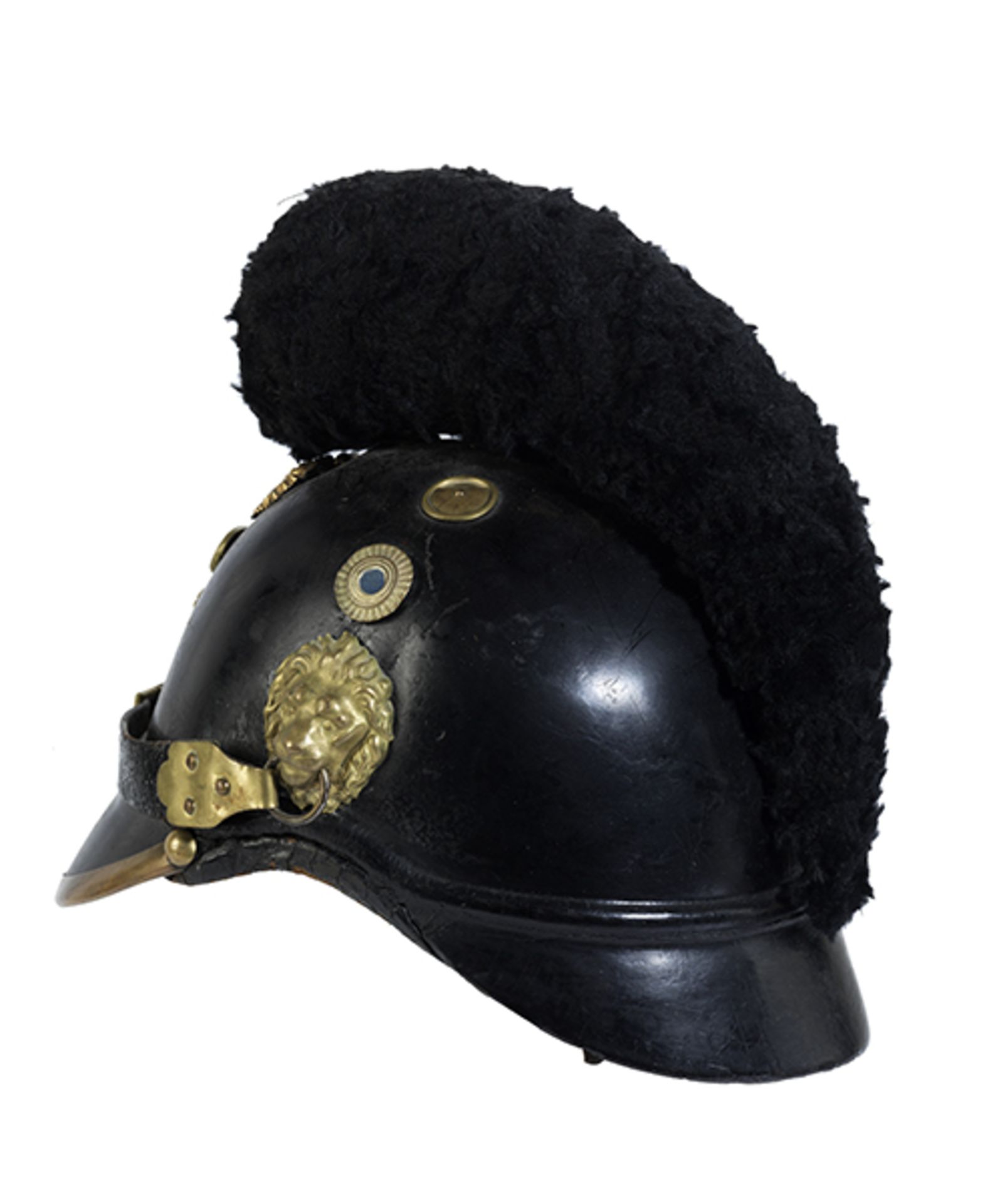 Bayerischer Helm Bayern, 19. Jahrhundert. Gepresstes und lackiertes Leder, Lederband. Seitliche - Bild 2 aus 3