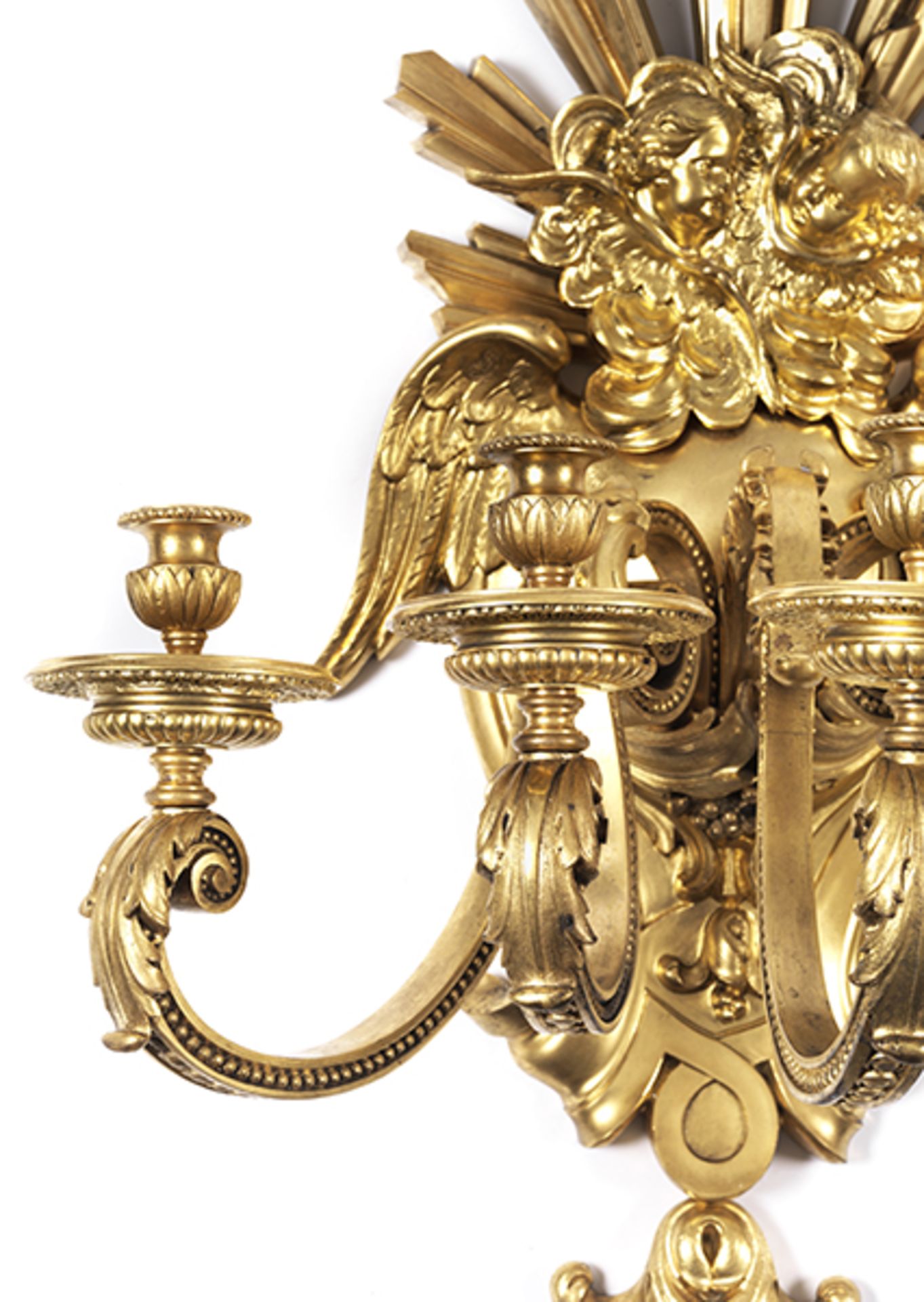 Paar Appliken im Louis XIV-Stil Höhe: 88 cm. Messingbronze, gegossen, vergoldet. Rollwerkkartusche - Bild 3 aus 7