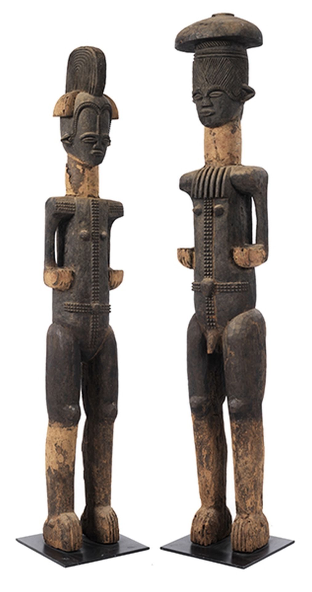 Figurenpaar Höhe: 161 und 152 cm. Ibo, Nigeria. Holz, geschnitzt, schwarz und rot gefasst, - Bild 8 aus 9