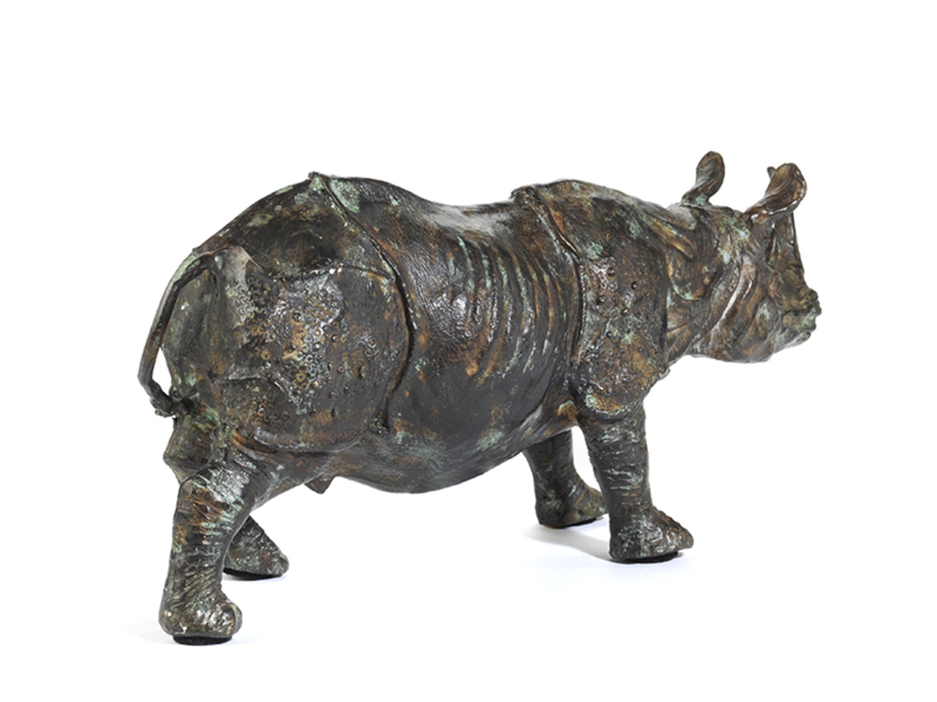 Bronzefigur eines Rhinozeros Höhe: 17 cm. Länge: 34 cm. Unsigniert. Standfigur mit leicht - Bild 3 aus 4