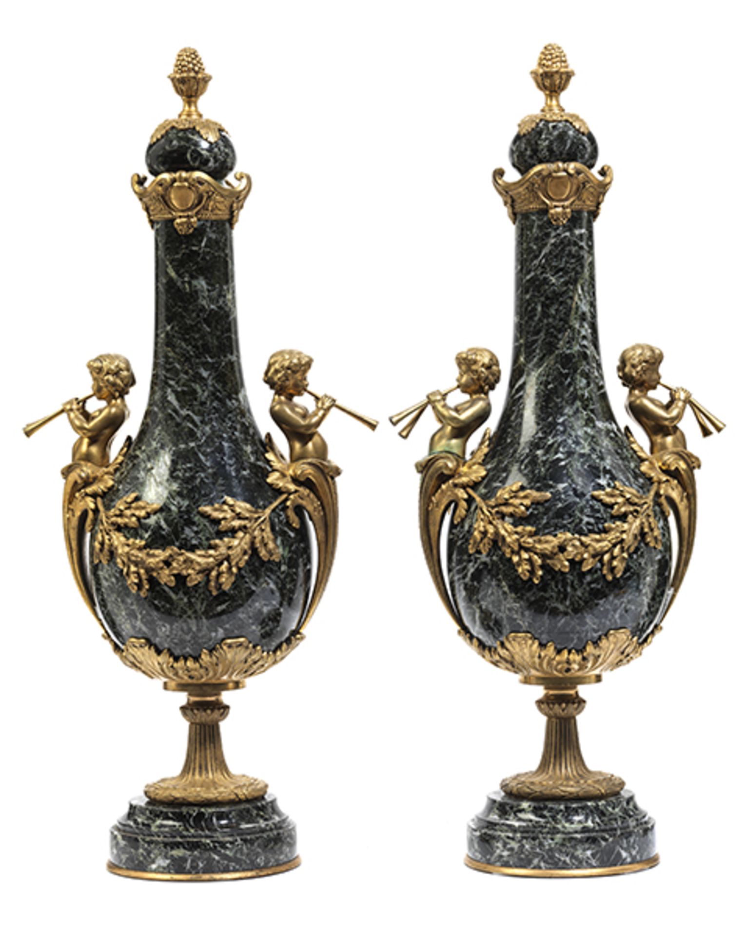 Paar grosse Cassolette-Vasen Höhe: 59 cm. Sockel Durchmesser: je 14,5 cm. Frankreich, Ende 19. - Bild 2 aus 4