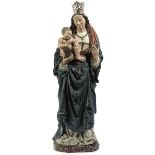 Maria mit dem Kinde Höhe ohne Krone: 72 cm. Höhe mit Krone: 79 cm. Schwäbisch, 16. Jahrhundert.