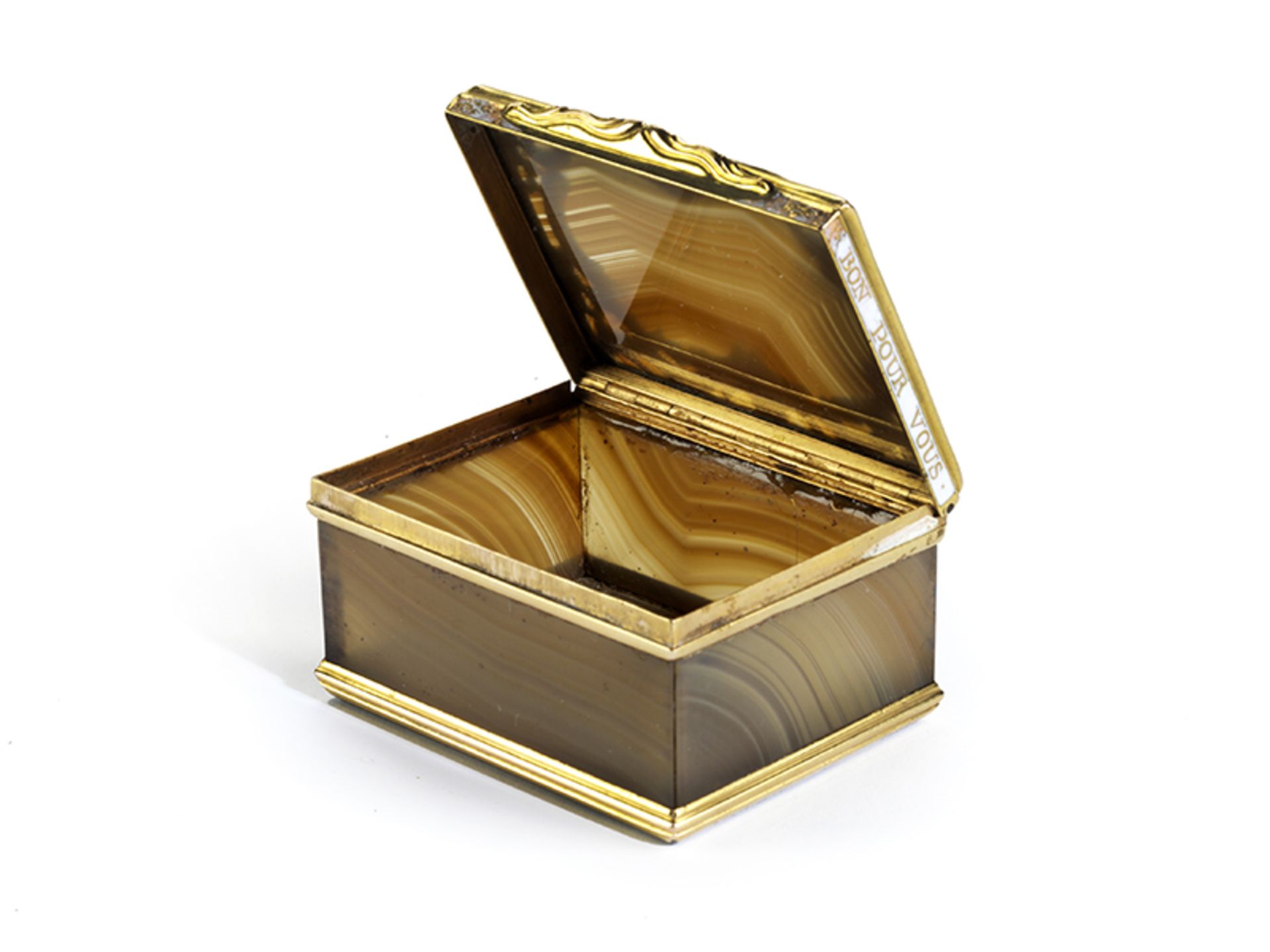 Goldmontierte Achatdose 2,4 x 4,7 x 3,6 cm. Gewicht: 44 g. Frankreich, zweite Hälfte 18. - Bild 2 aus 5