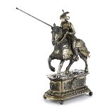 Silberfigur eines Ritters Höhe: 32 cm. Gewicht: 1577 g. Basis hinten punziert mit 800er Feingehalt